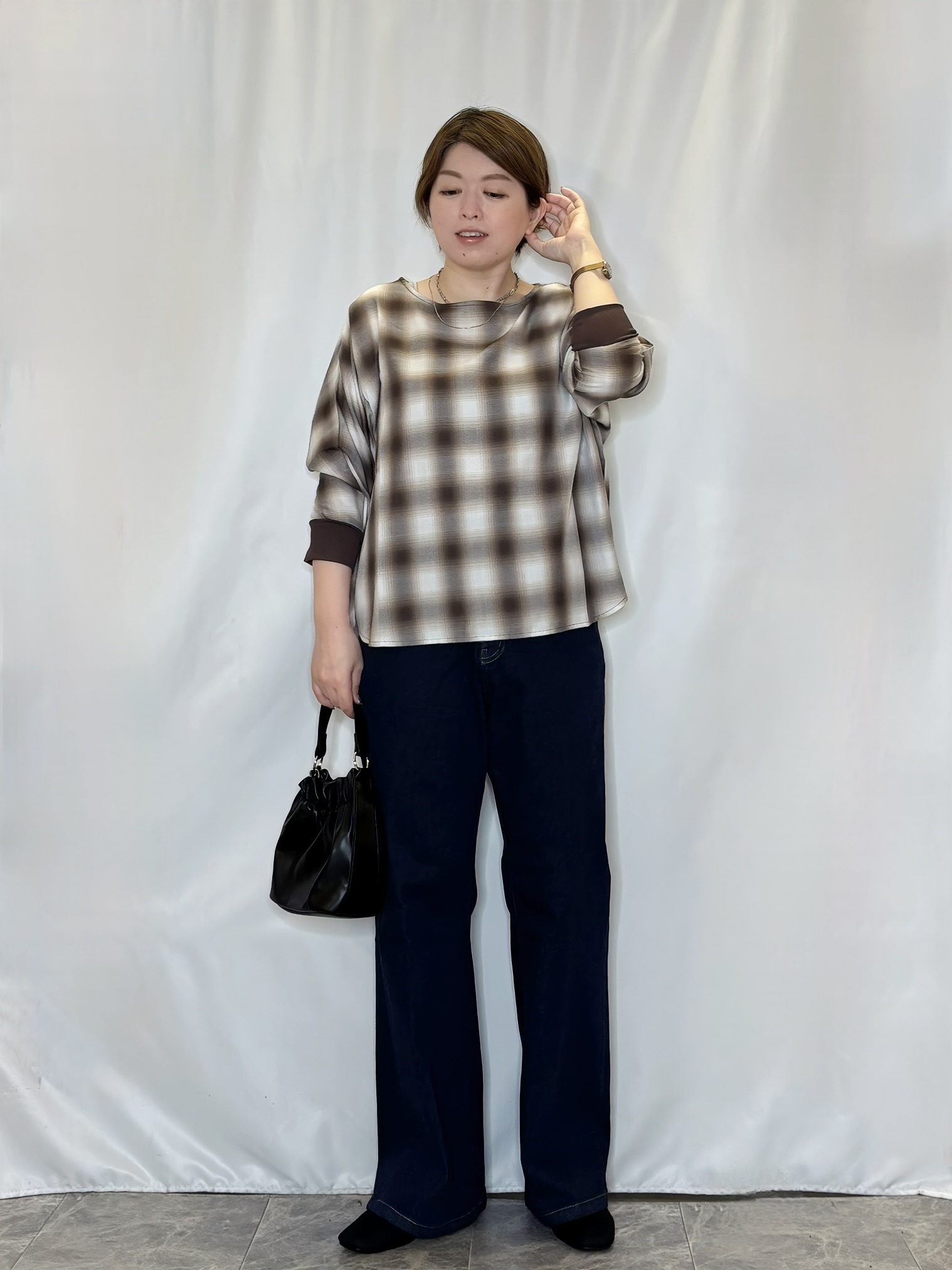 たみさんの「SHOO･LA･RUE｜【着丈選べる/洗濯後しわになりにくい】インせず着られる ドルマンブラウス」を使ったコーディネート