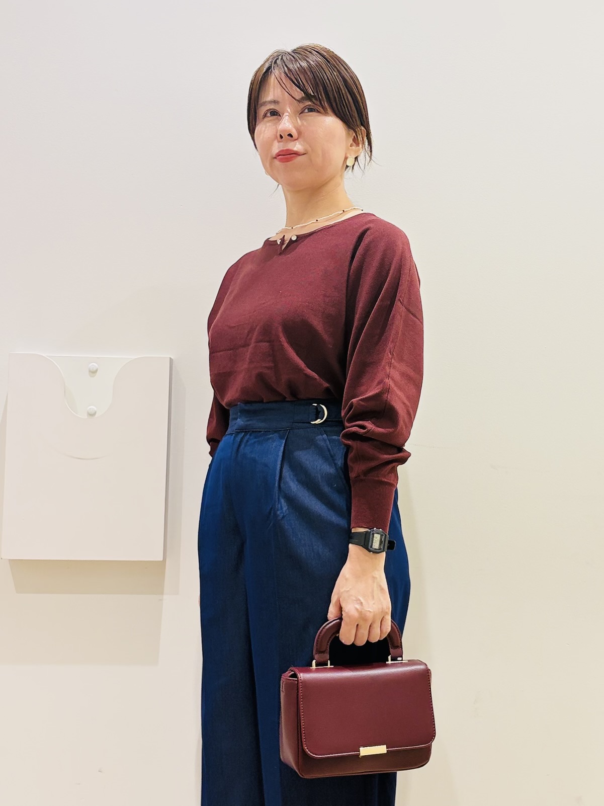 YUKOさんの「index｜【S-3Lサイズ】ビジュー付きドルマンニット《洗濯機OK／抗ピリング》」を使ったコーディネート