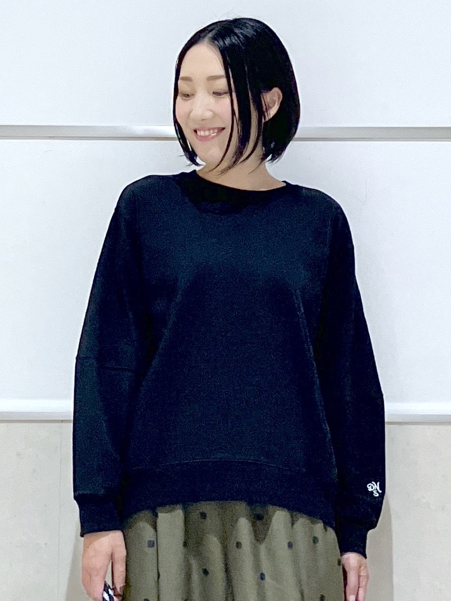 eriko さんの「Dessin｜【洗える/6色展開】フォルムスリーブミニ裏毛 プルオーバー」を使ったコーディネート