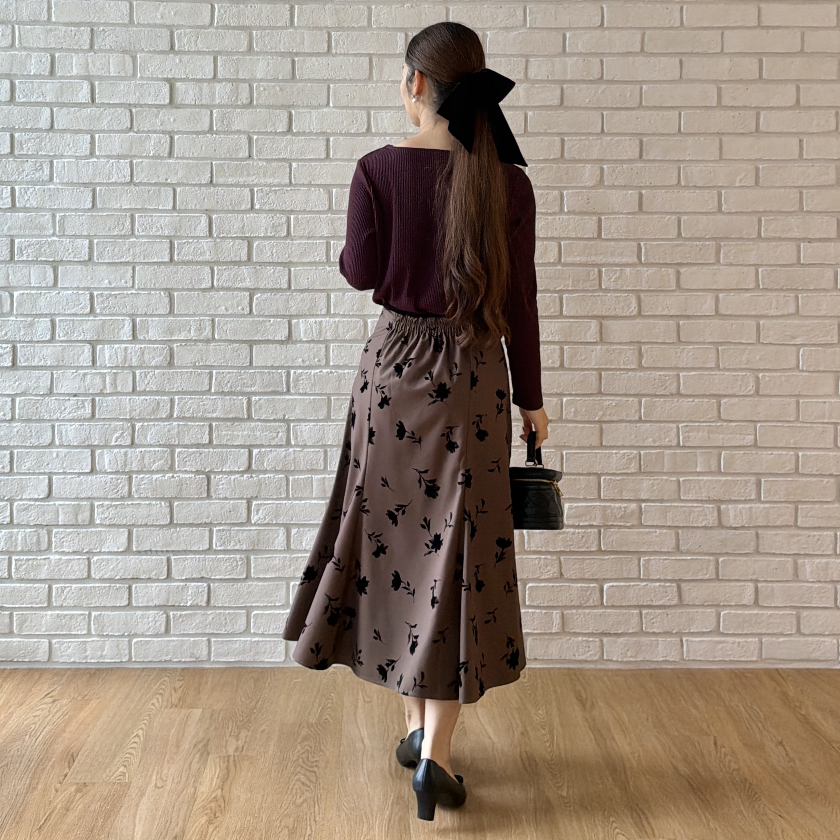makiさんの「Couture brooch｜【デコルテ美しく】ハートネック テレコトップス」を使ったコーディネート