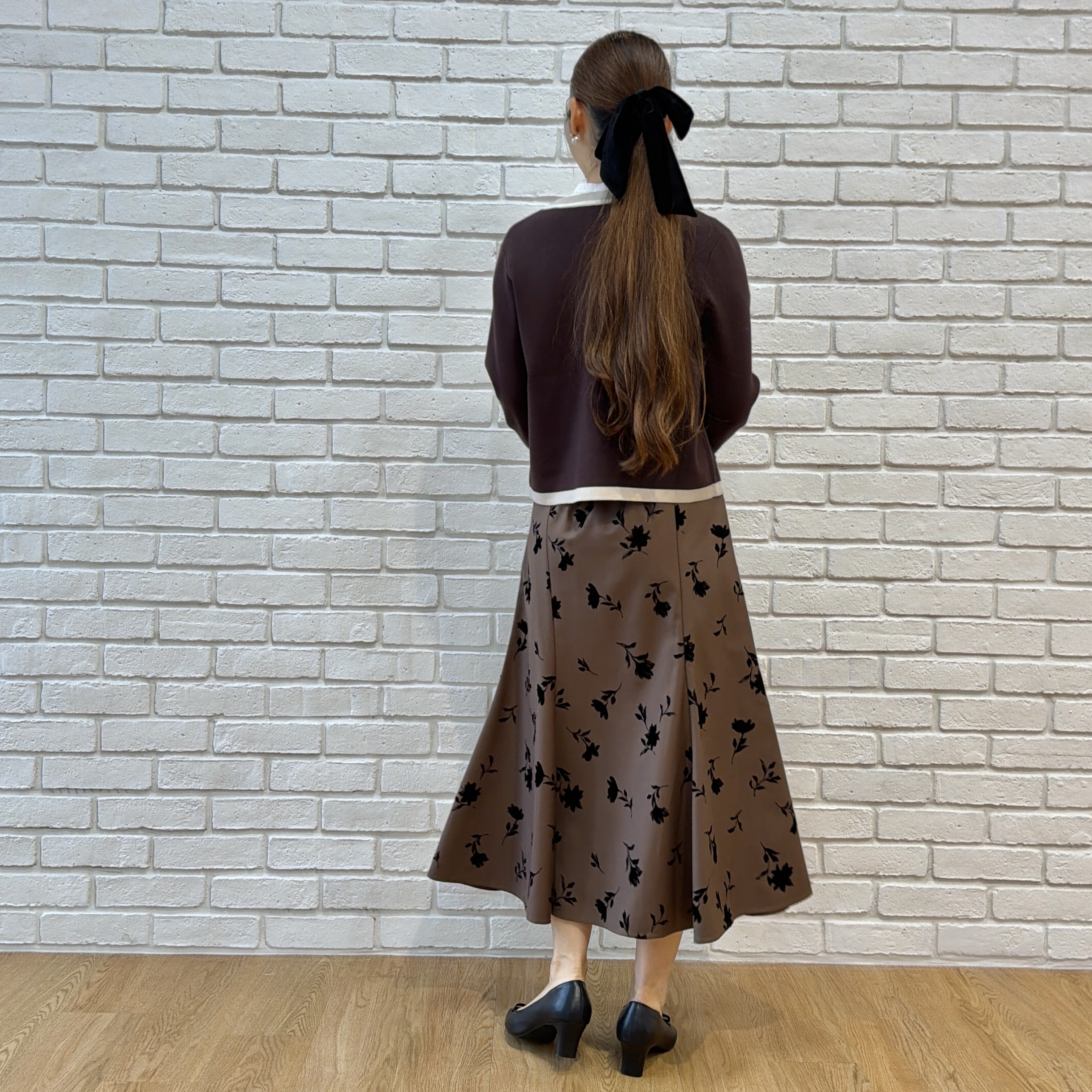 makiさんの「Couture brooch｜【衿元リボンが可憐】ピンタック レース ブラウス」を使ったコーディネート