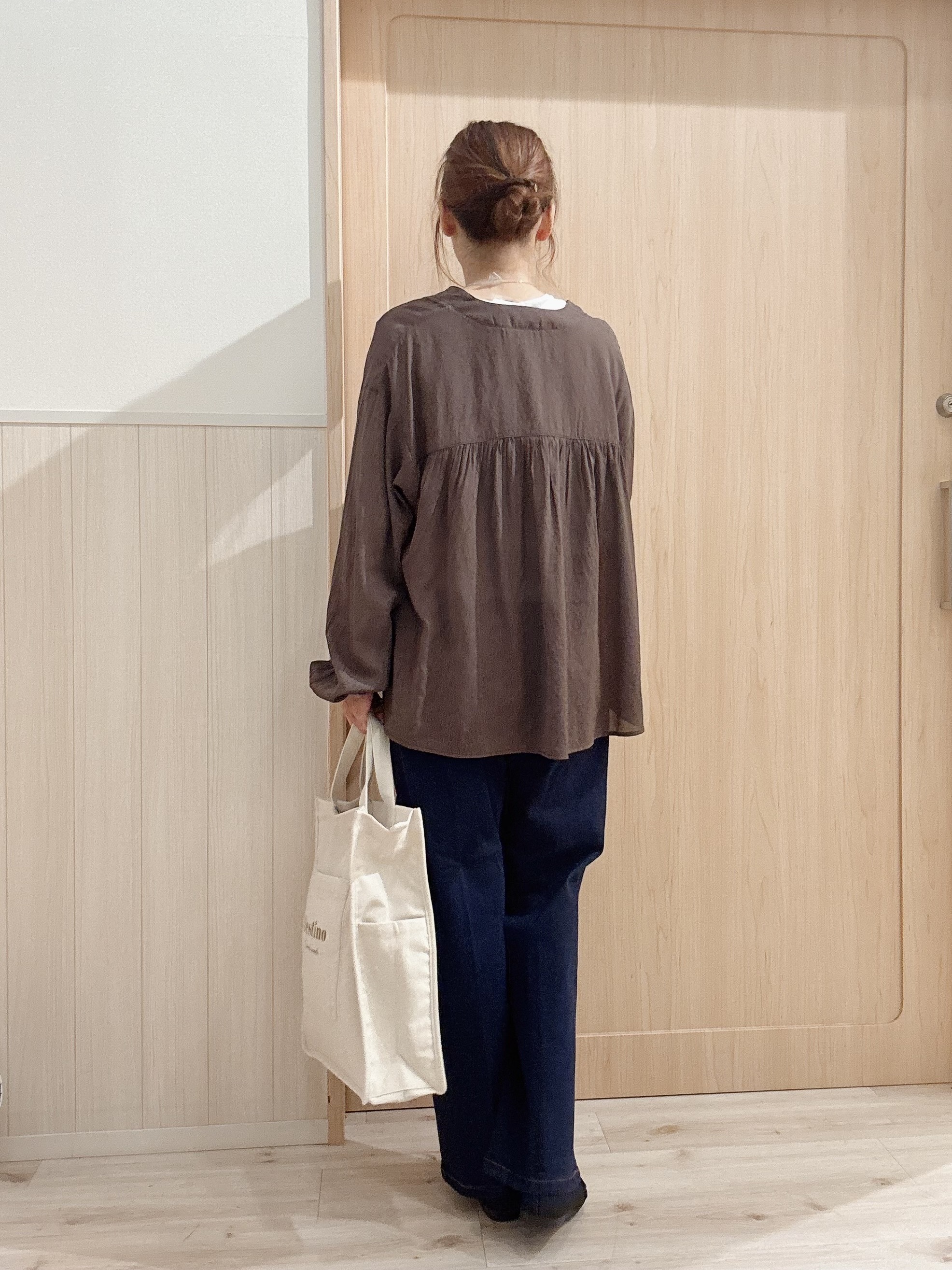 モカさんの「SHOO･LA･RUE｜シャーリングシャツカーディガン」を使ったコーディネート