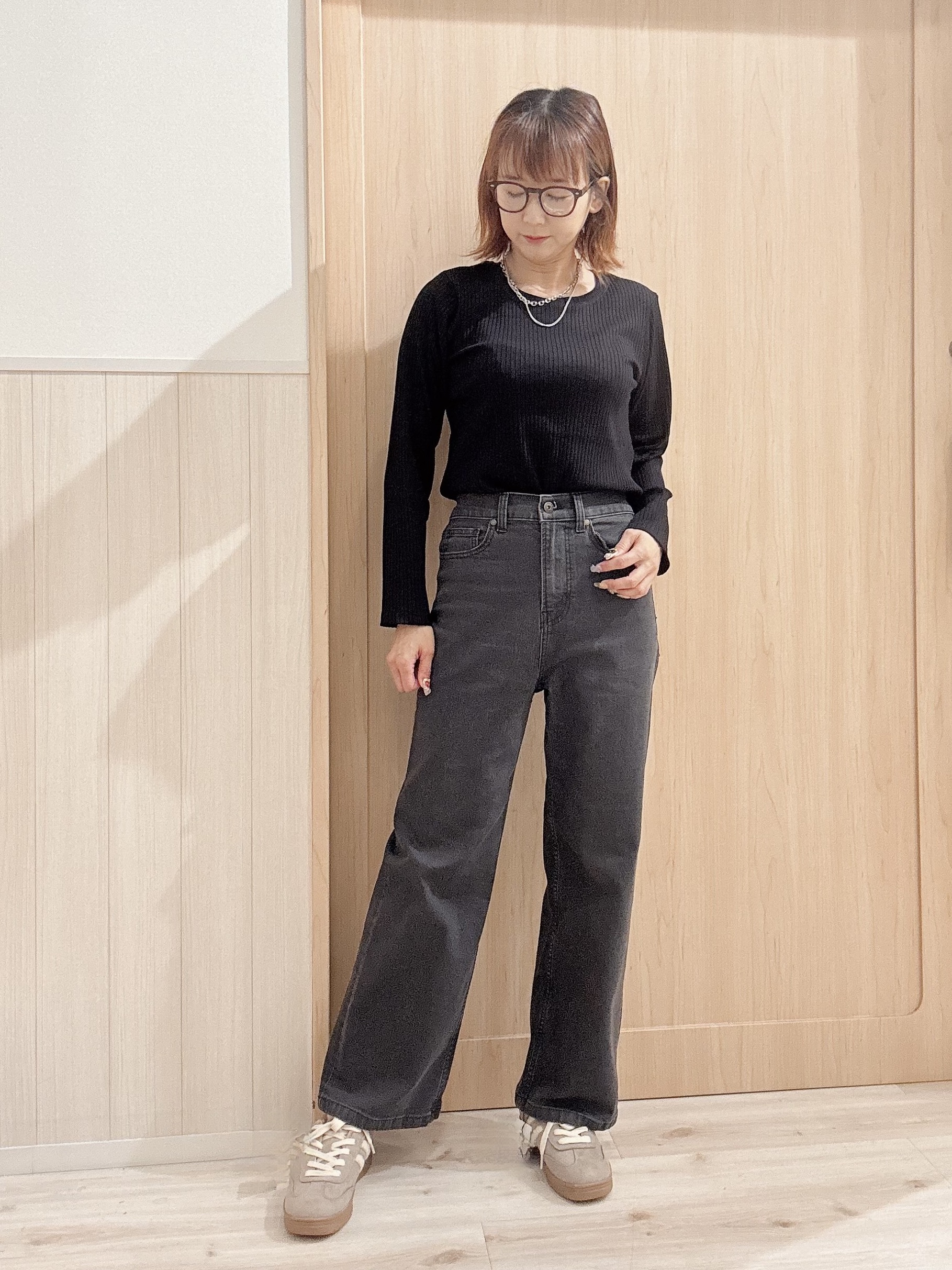 モカさんの「SHOO･LA･RUE｜【洗濯後しわになりにくい/S-LL】選べる6パターン 羽織としても活躍する ベーシックシャツ」を使ったコーディネート