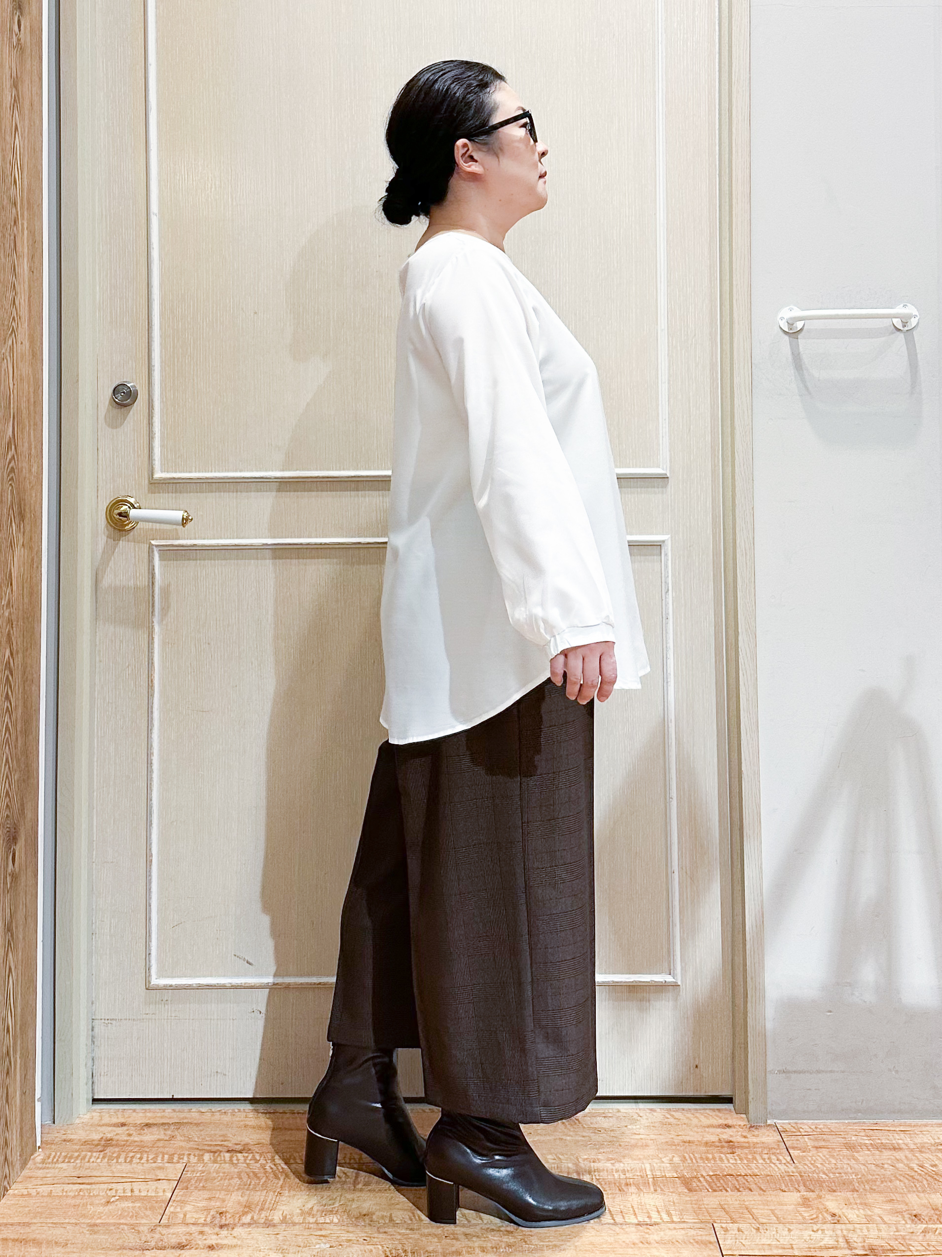 umeさんの「SHOO･LA･RUE｜【2点セット/S-LL】着回し自在 スポンディッシュニットベスト＆フレアシャツ」を使ったコーディネート