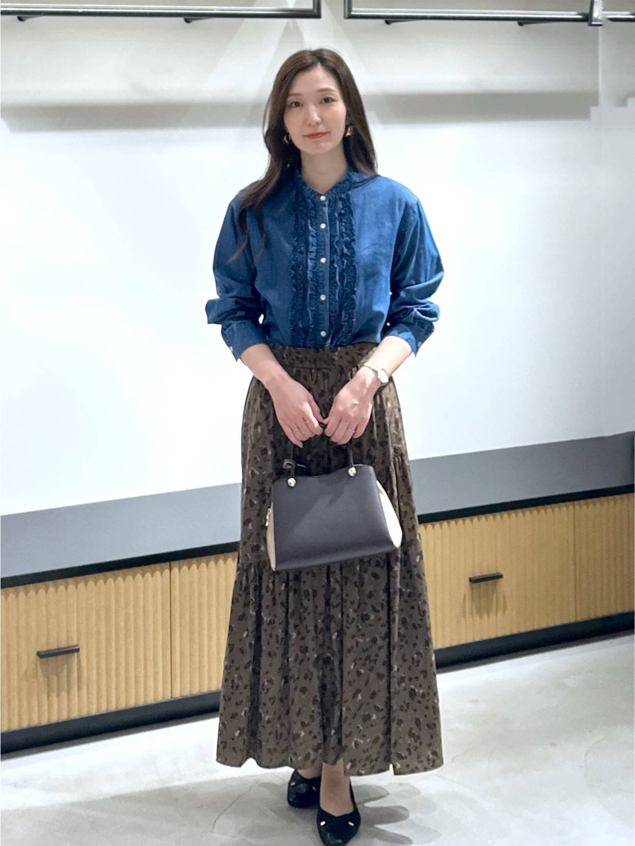 keito.iさんの「OPAQUE.CLIP｜デニムフリルブラウス【洗濯機OK】」を使ったコーディネート