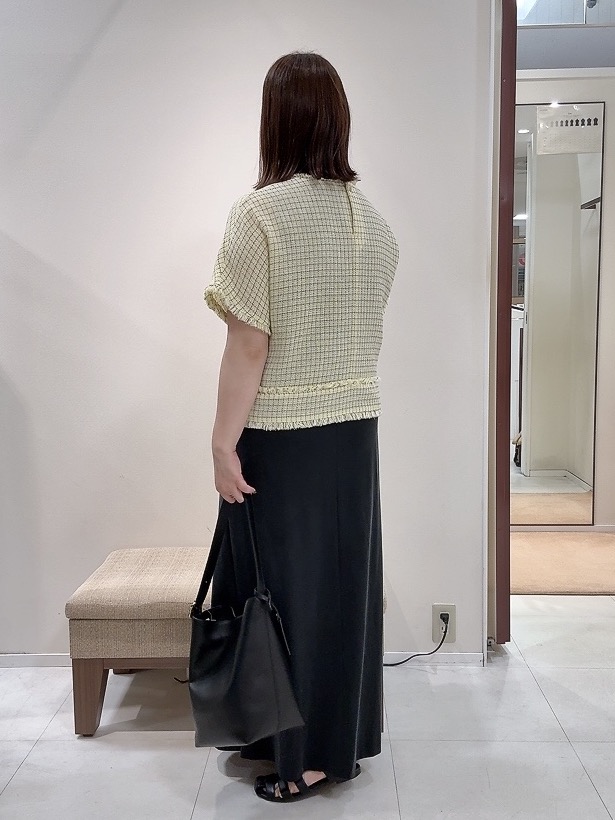 YUIさんの「UNTITLED｜◆ファンシーツイードブラウス」を使ったコーディネート