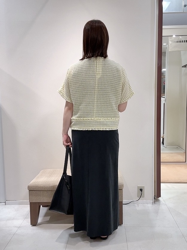 YUIさんの「UNTITLED｜◆ファンシーツイードブラウス」を使ったコーディネート