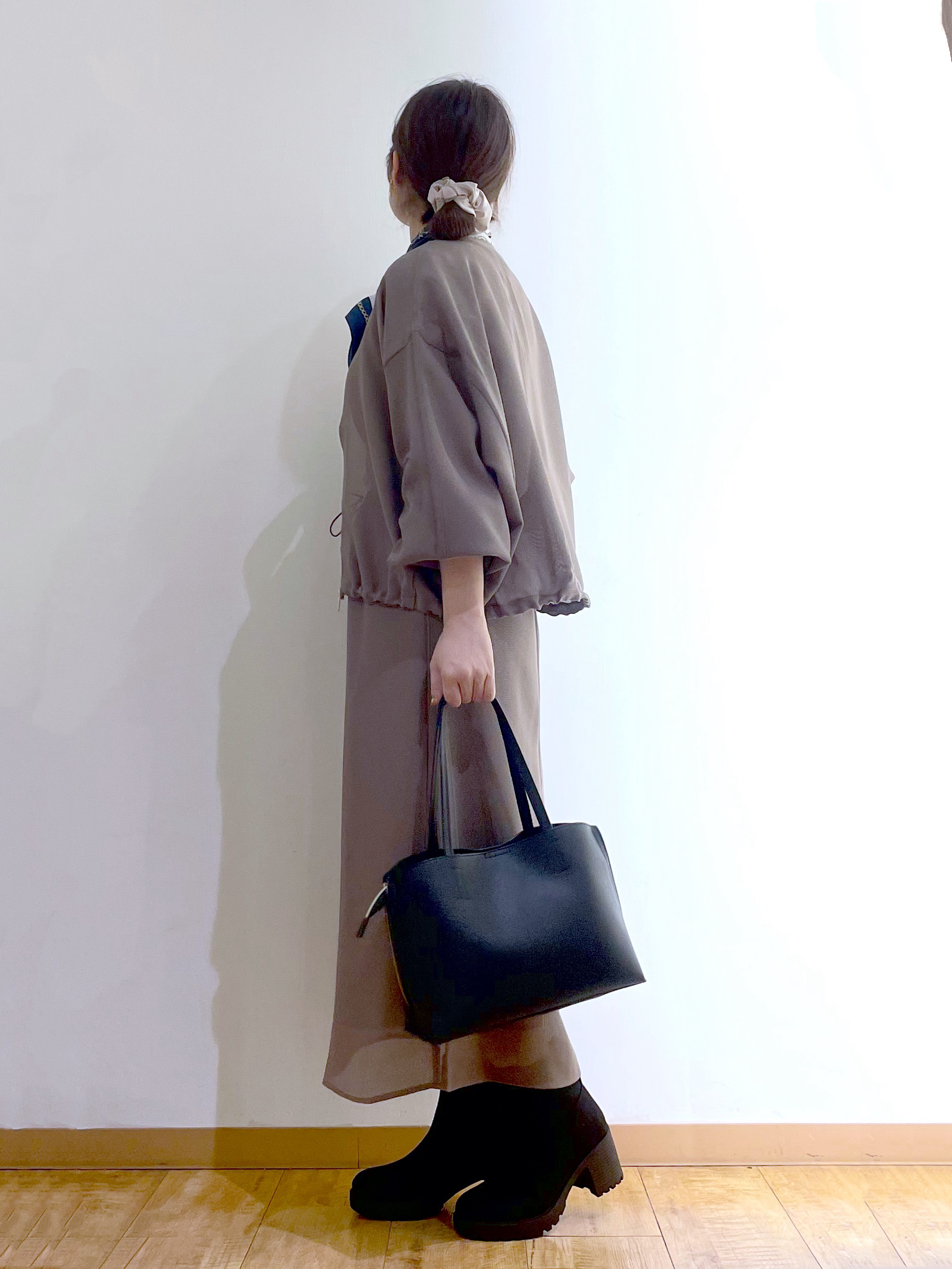 かのさんの「SHOO･LA･RUE｜【通気性〇/セットアップ可/洗濯機可】メッシュドルマン ジップブルゾン」を使ったコーディネート