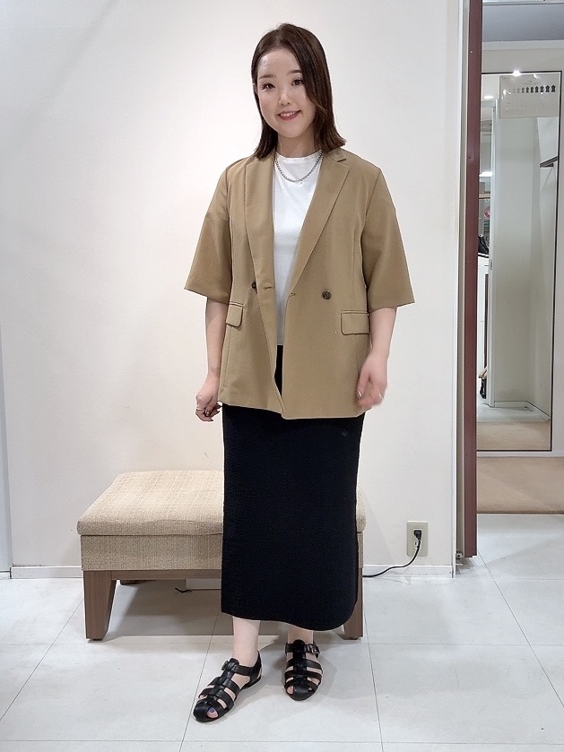 YUIさんの「UNTITLED｜【秋の通勤羽織/セットアップ可/UVカット】エアリークール半袖ジャケット」を使ったコーディネート