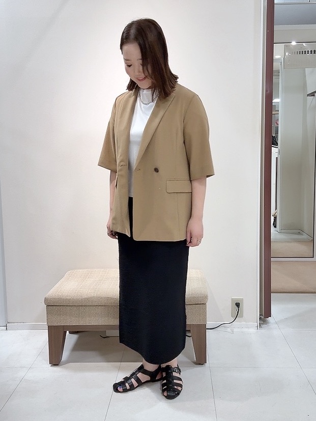 YUIさんの「UNTITLED｜【秋の通勤羽織/セットアップ可/UVカット】エアリークール半袖ジャケット」を使ったコーディネート