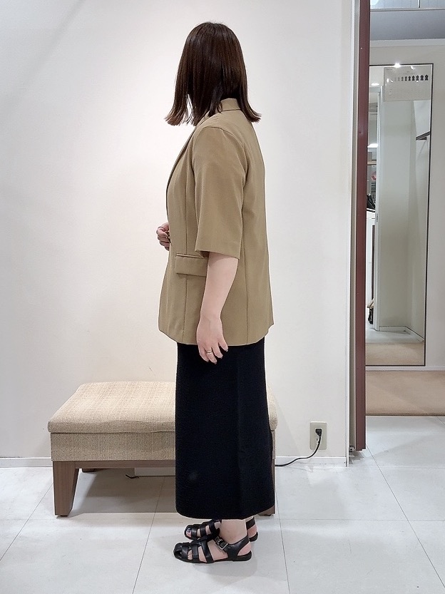 YUIさんの「UNTITLED｜【秋の通勤羽織/セットアップ可/UVカット】エアリークール半袖ジャケット」を使ったコーディネート