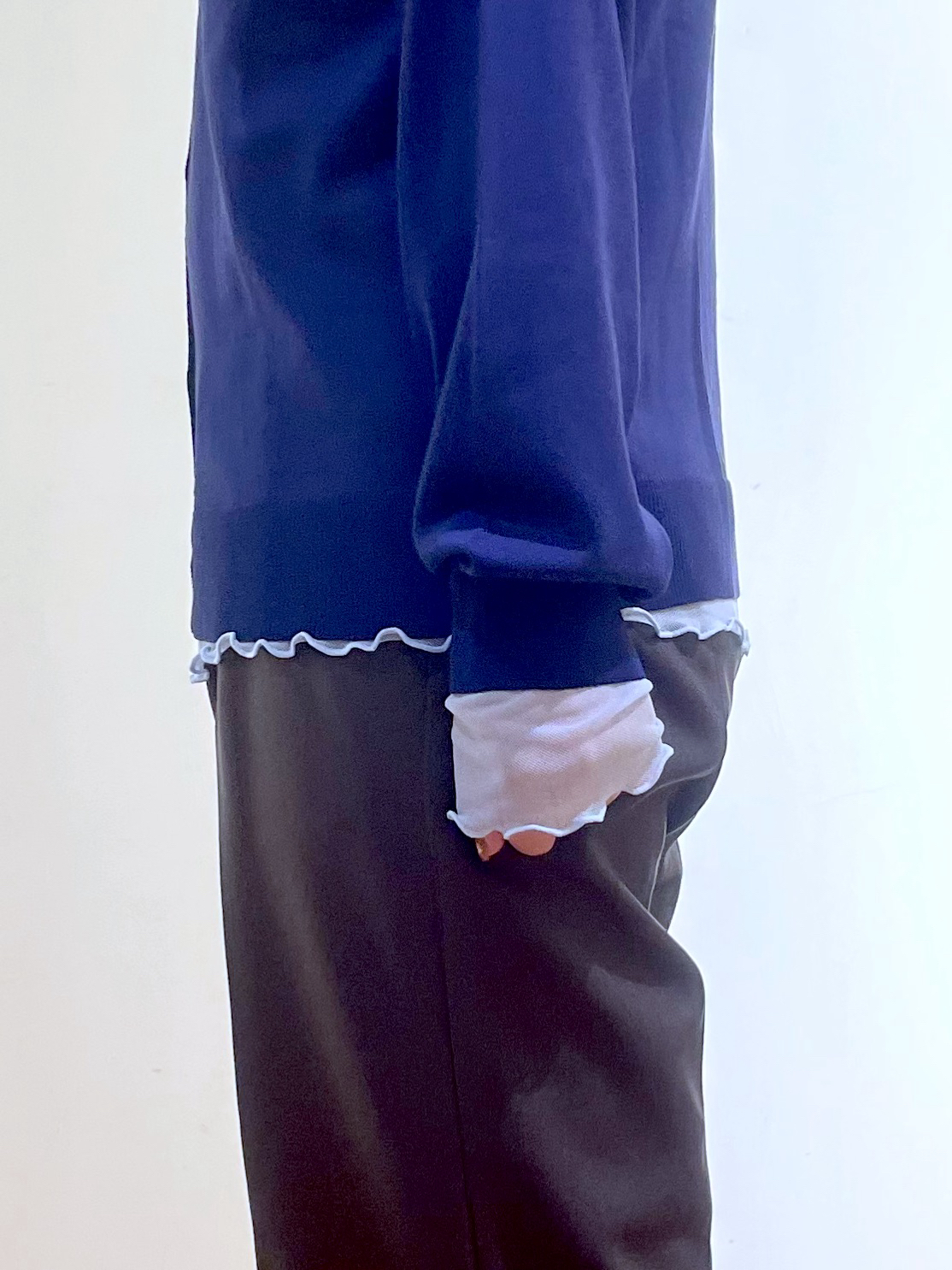 かのさんの「SHOO･LA･RUE｜【洗濯機可/S-LL】金ボタンが上品に。さらさらタッチカーディガン」を使ったコーディネート