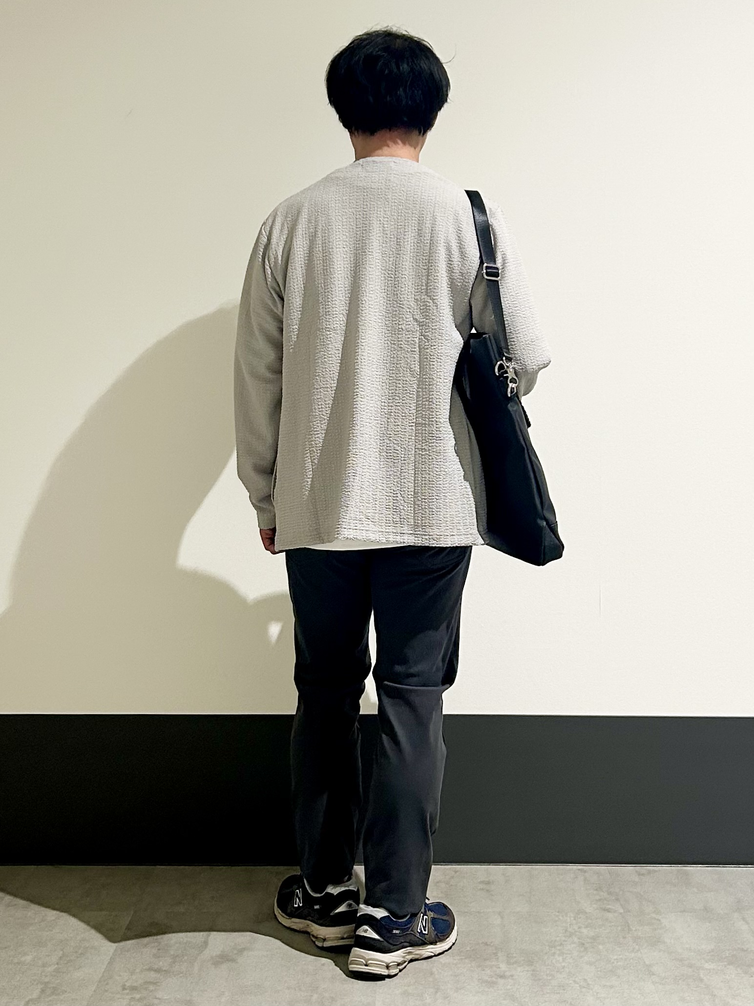KENJI Iさんの「THE SHOP TK｜【半袖Tシャツ付き／洗濯機OK】アンサンブル 長袖カーディガン」を使ったコーディネート