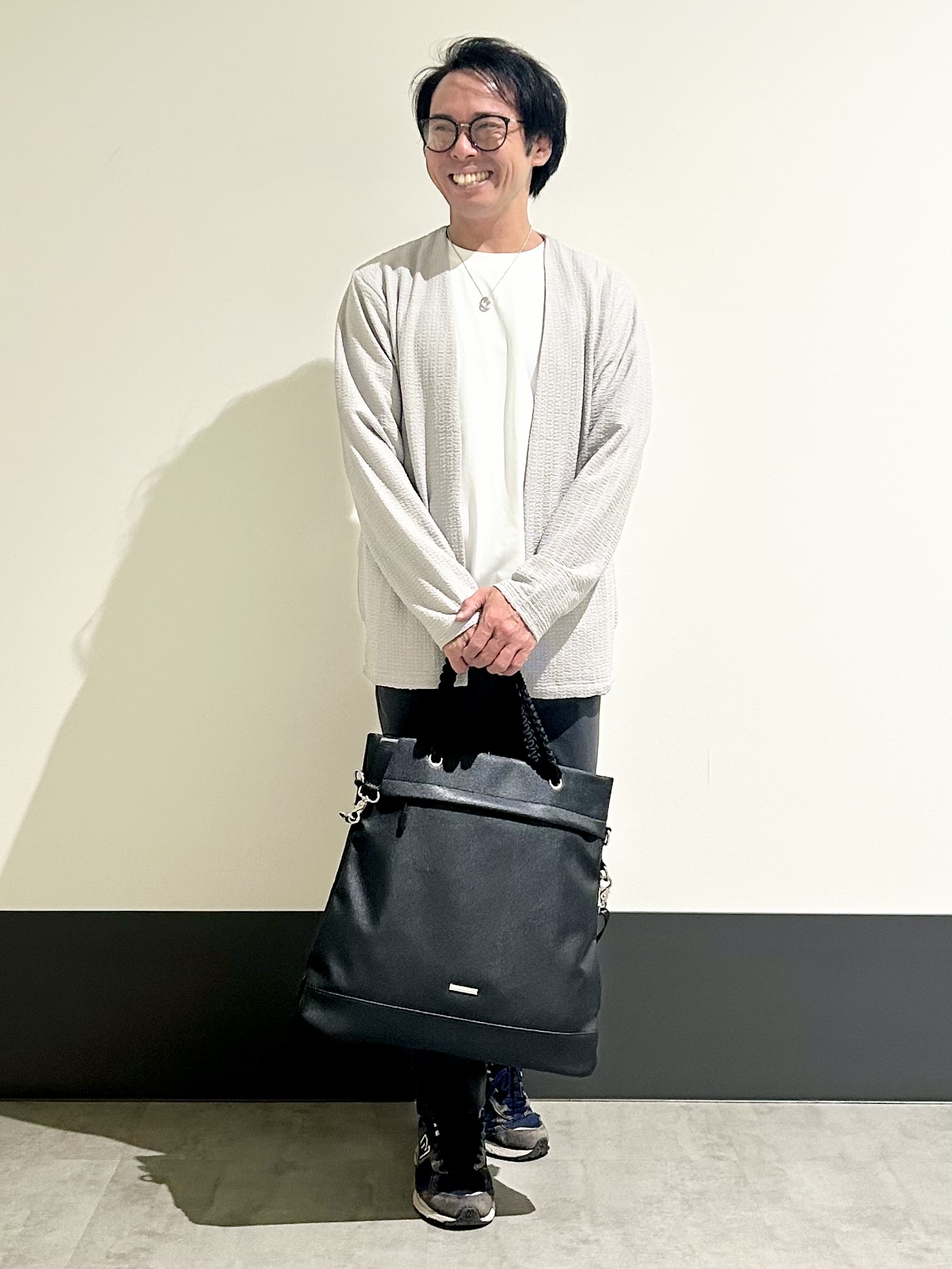 KENJI Iさんの「THE SHOP TK｜【半袖Tシャツ付き／洗濯機OK】アンサンブル 長袖カーディガン」を使ったコーディネート