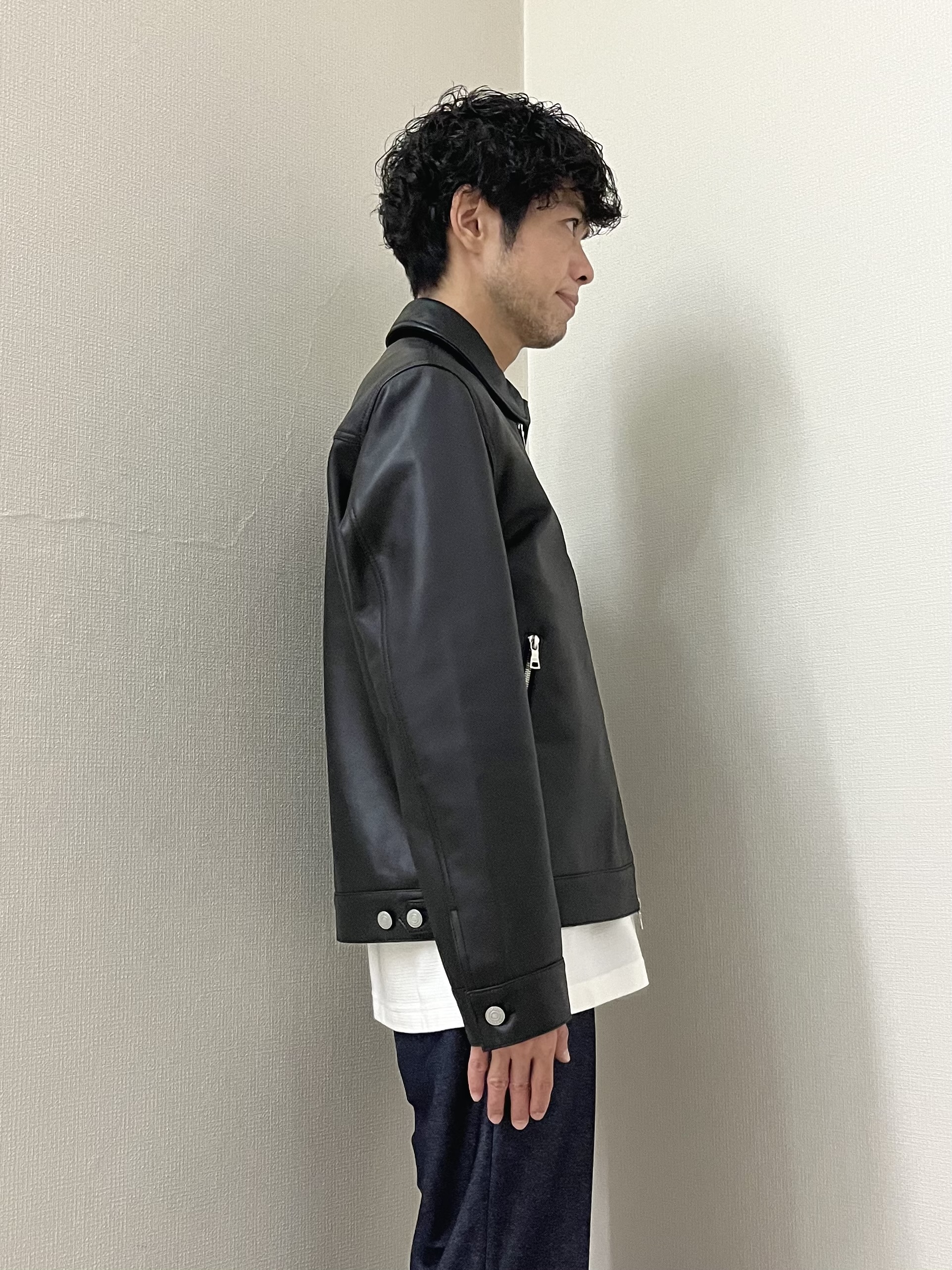 URAさんの「TAKEO KIKUCHI｜【BOWLER HAT LABEL】シングルレザーライダースジャケット」を使ったコーディネート
