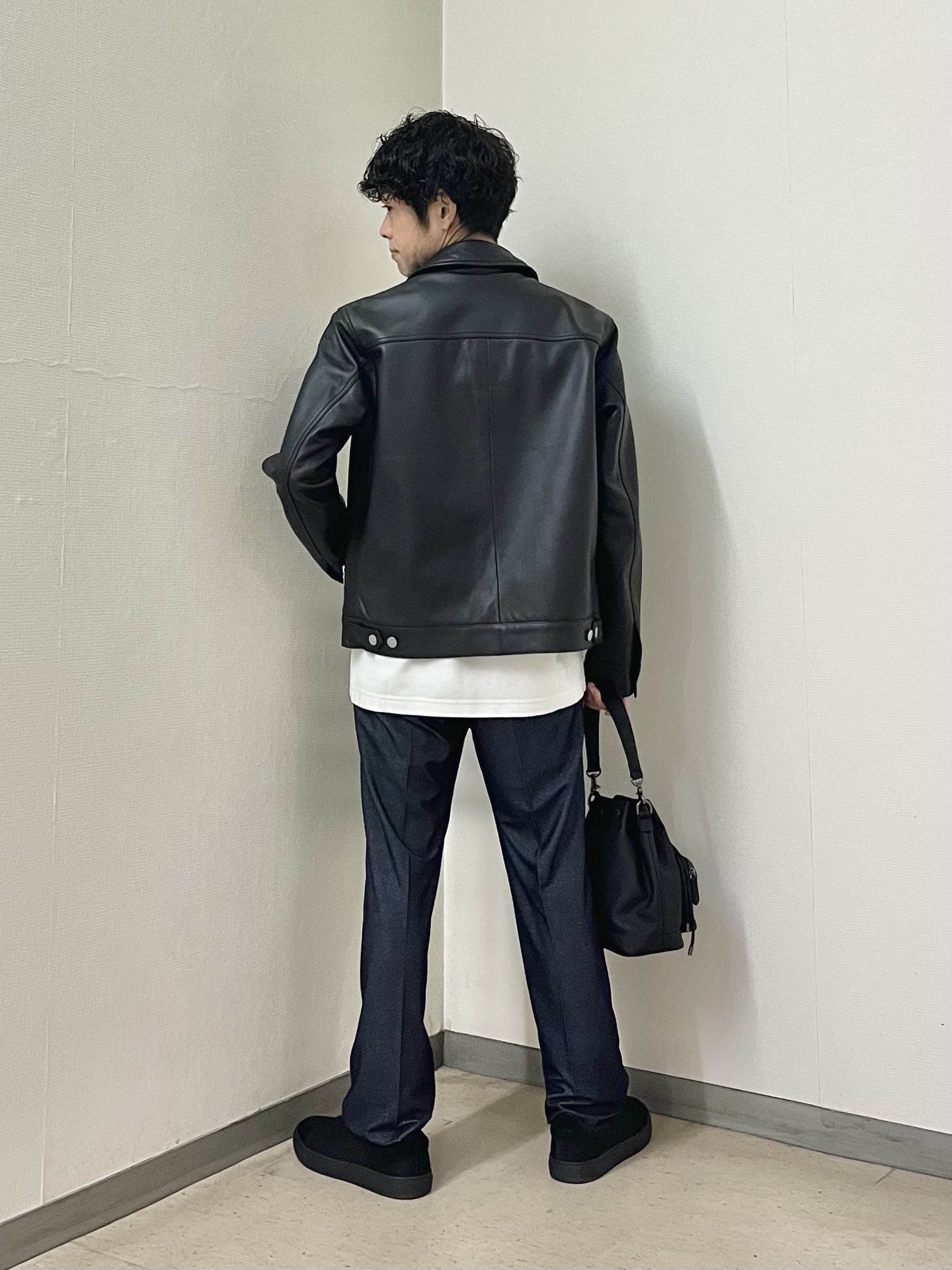 URAさんの「TAKEO KIKUCHI｜【BOWLER HAT LABEL】シングルレザーライダースジャケット」を使ったコーディネート