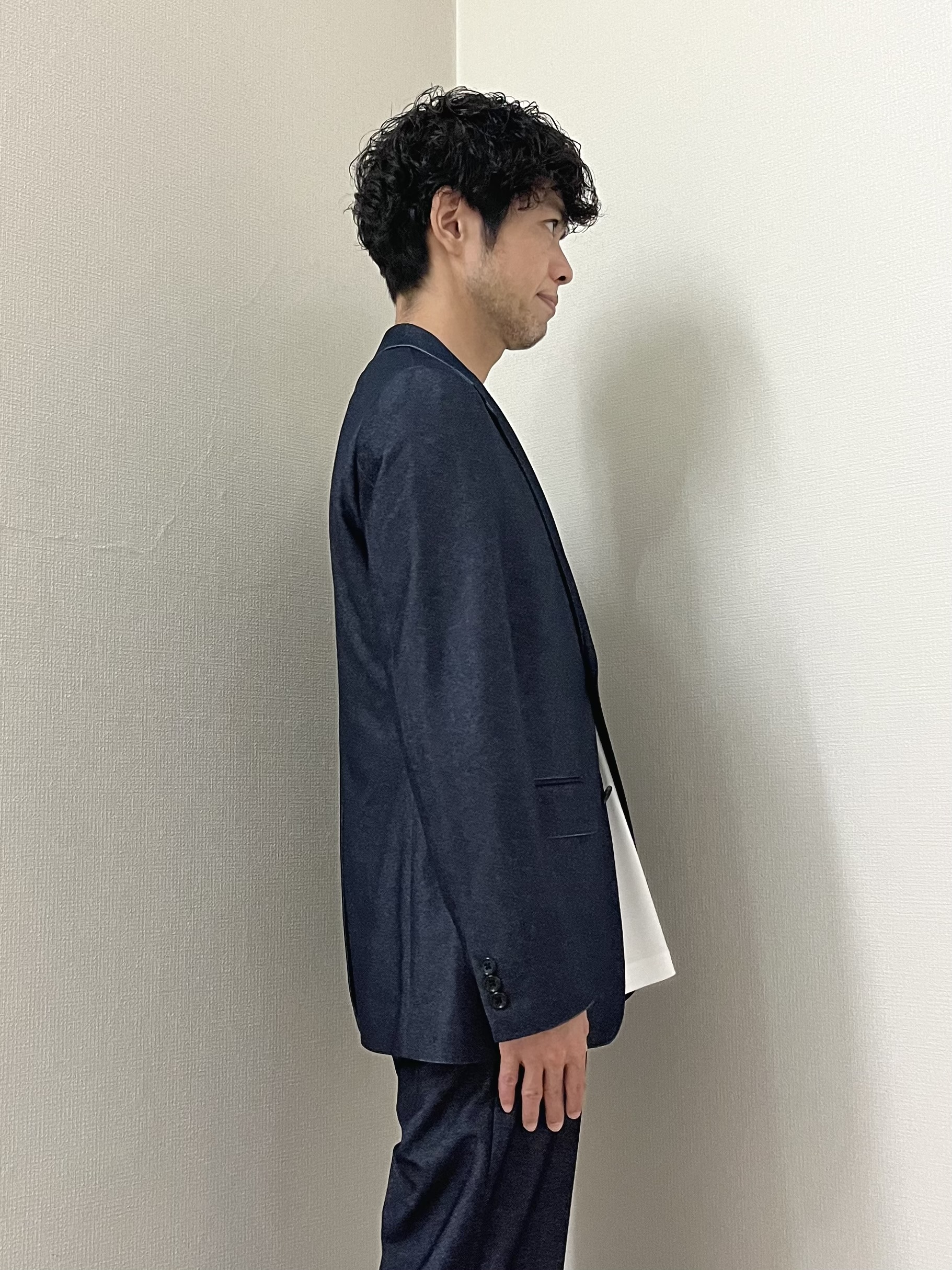 URAさんの「TAKEO KIKUCHI｜【360&deg;ストレッチ】デニムライクジャージ ジャケット」を使ったコーディネート