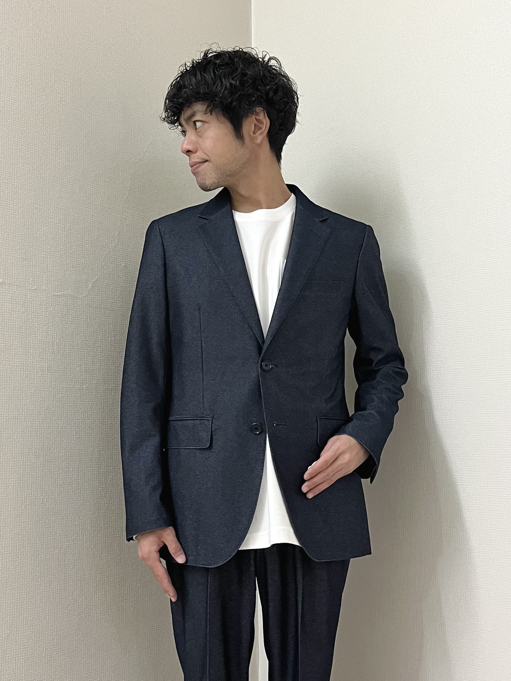 URAさんの「TAKEO KIKUCHI｜【360&deg;ストレッチ】デニムライクジャージ ジャケット」を使ったコーディネート