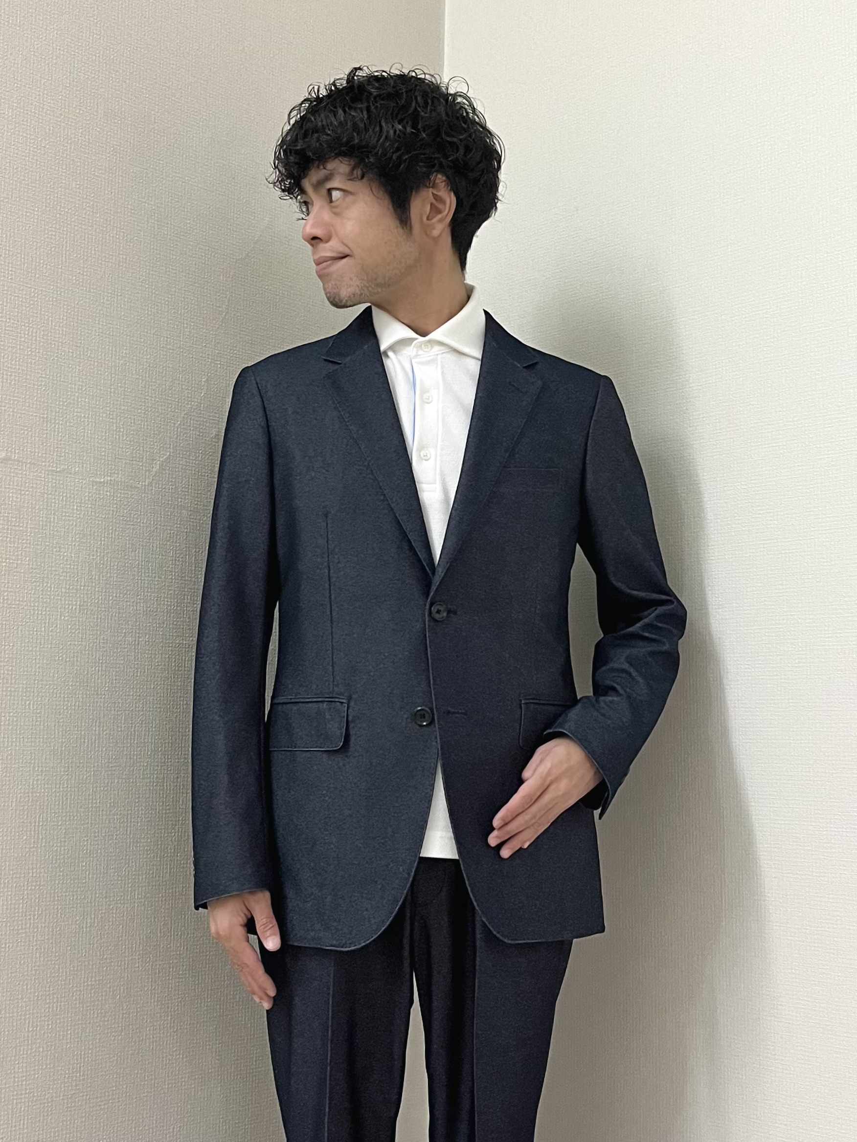 URAさんの「TAKEO KIKUCHI｜【360&deg;ストレッチ】デニムライクジャージ ジャケット」を使ったコーディネート