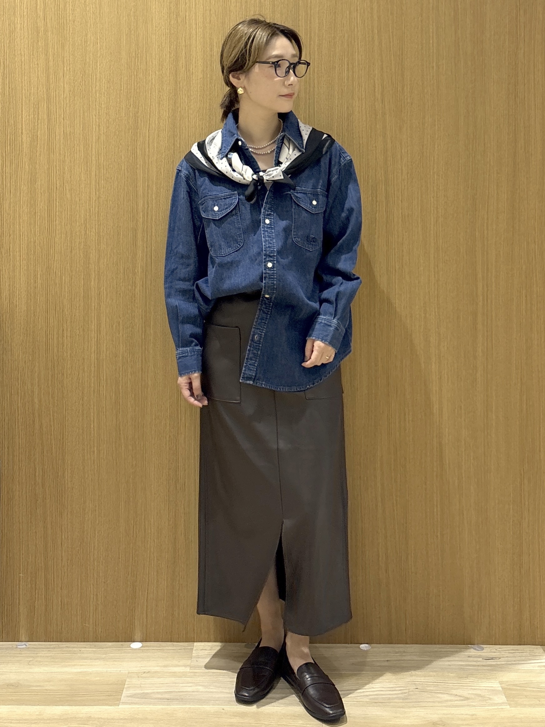たけねぇさんの「OPAQUE.CLIP｜【Lee別注】ワークデニムシャツ」を使ったコーディネート