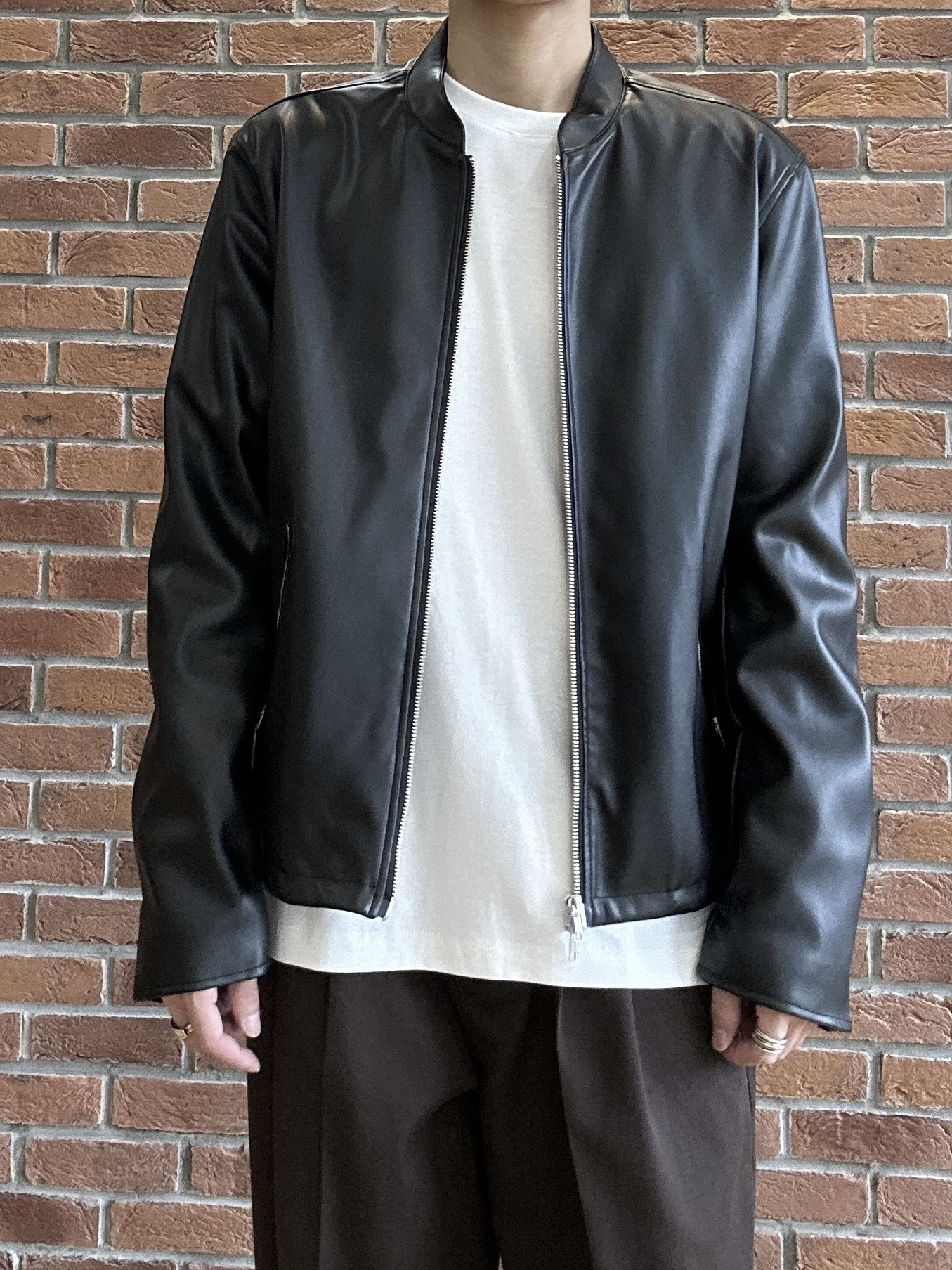 ドイさんの「tk.TAKEO KIKUCHI｜【汗シミ防止／UVカット】sweat stain proof series レギュラーTシャツ」を使ったコーディネート