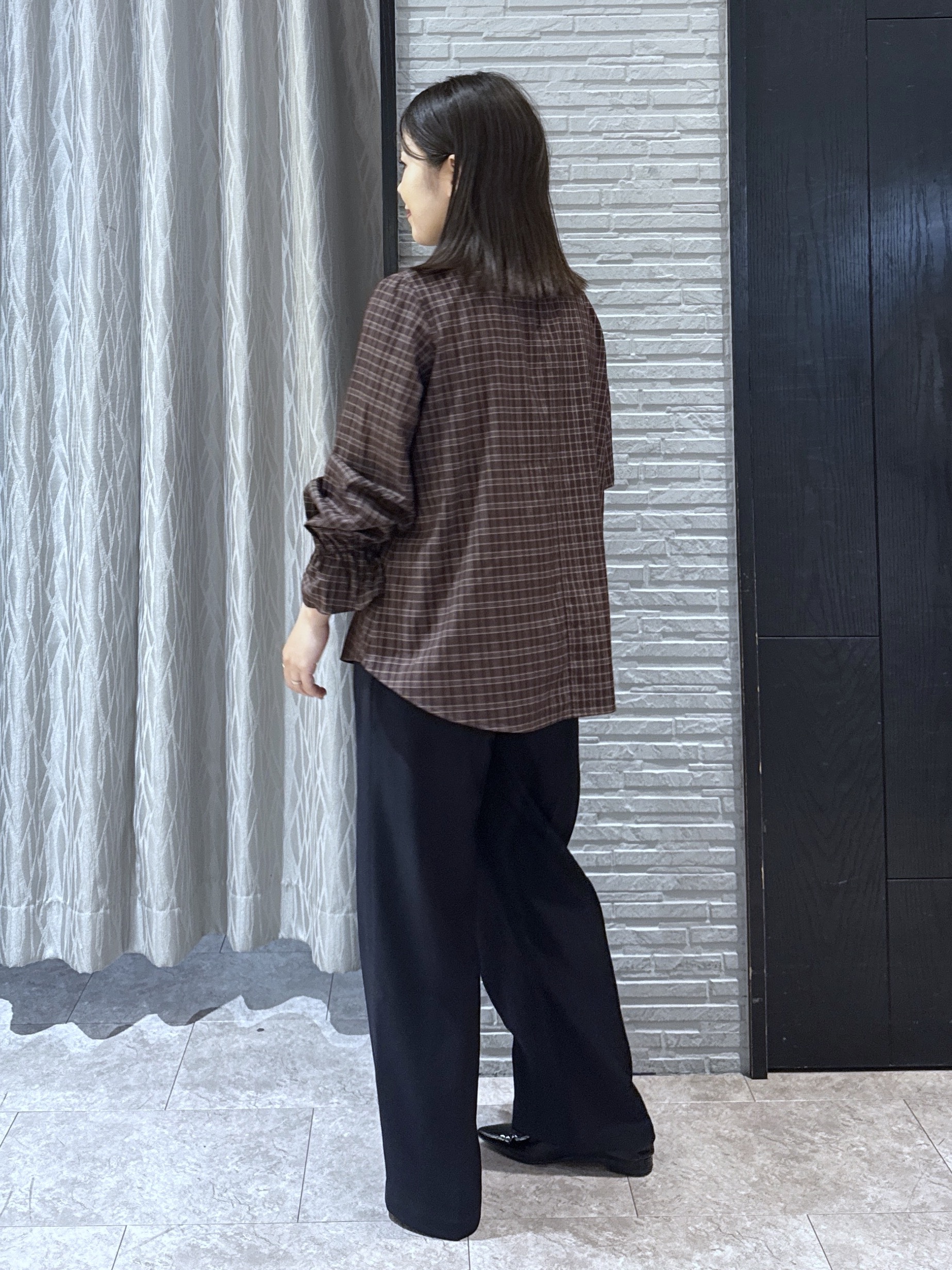 chさんの「THE SHOP TK｜POLO BCS/チェックスカーフ付きブラウス」を使ったコーディネート
