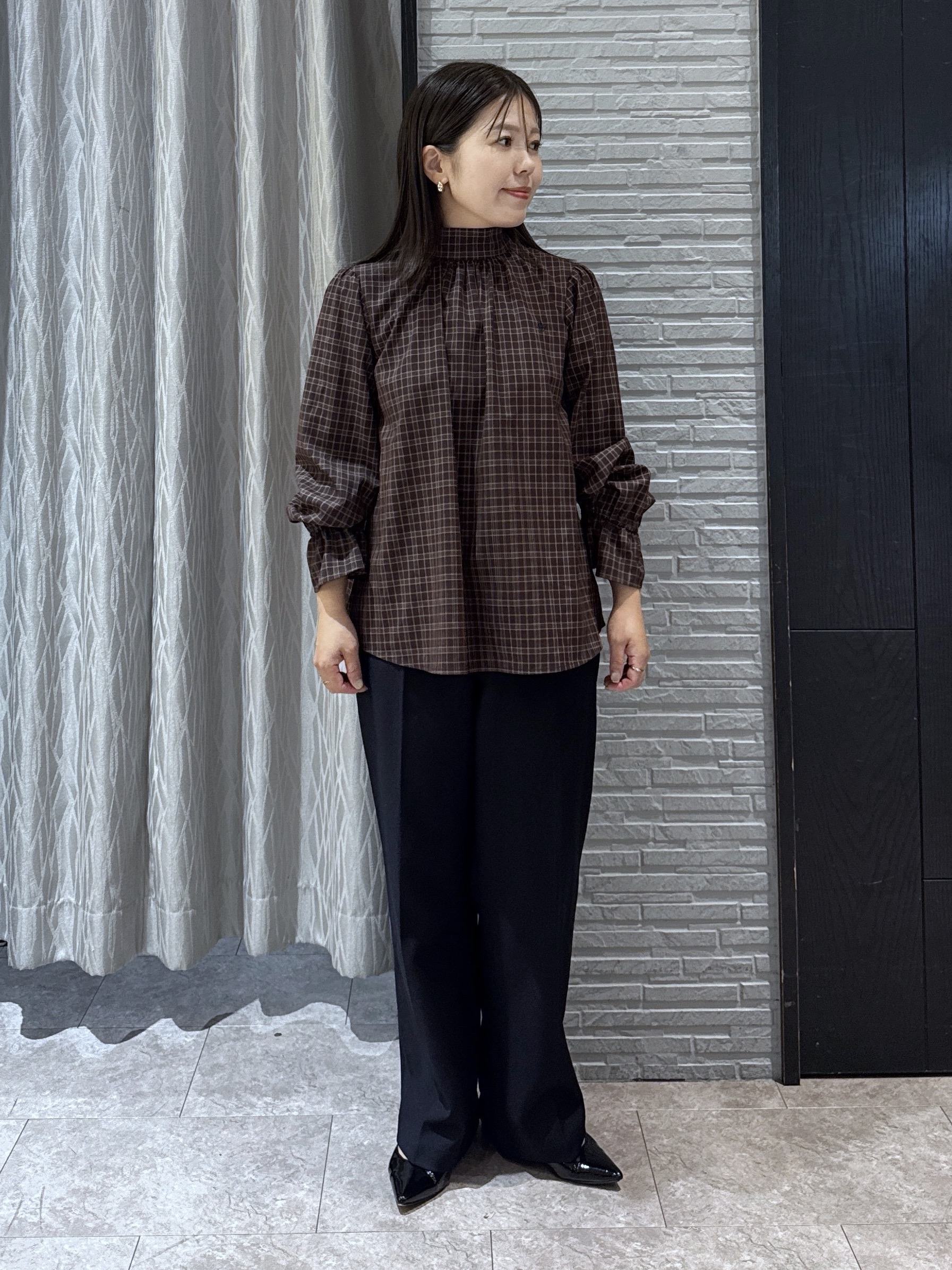 chさんの「THE SHOP TK｜POLO BCS/チェックスカーフ付きブラウス」を使ったコーディネート