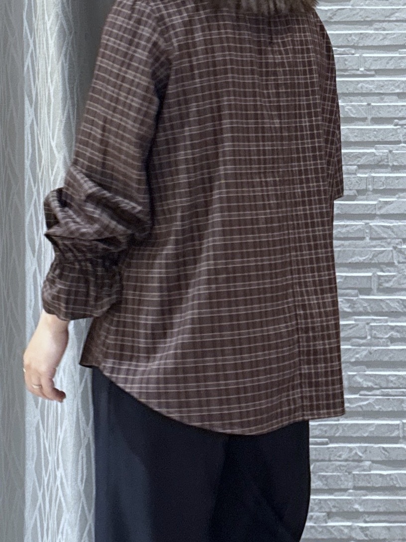 chさんの「THE SHOP TK｜POLO BCS/チェックスカーフ付きブラウス」を使ったコーディネート