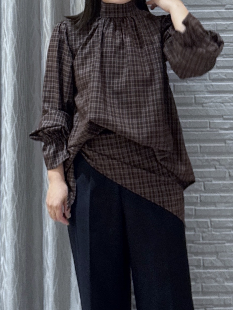 chさんの「THE SHOP TK｜POLO BCS/チェックスカーフ付きブラウス」を使ったコーディネート