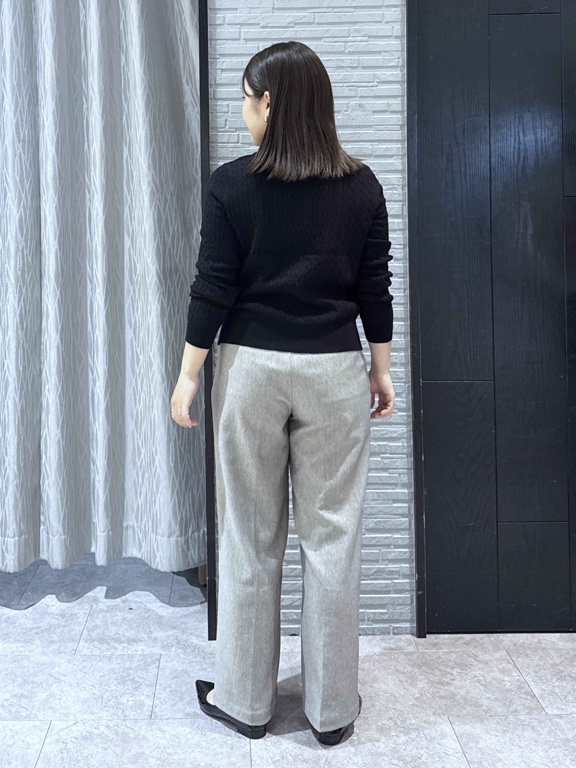 chさんの「THE SHOP TK｜POLO BCS/ケーブルクルーカーディガン」を使ったコーディネート