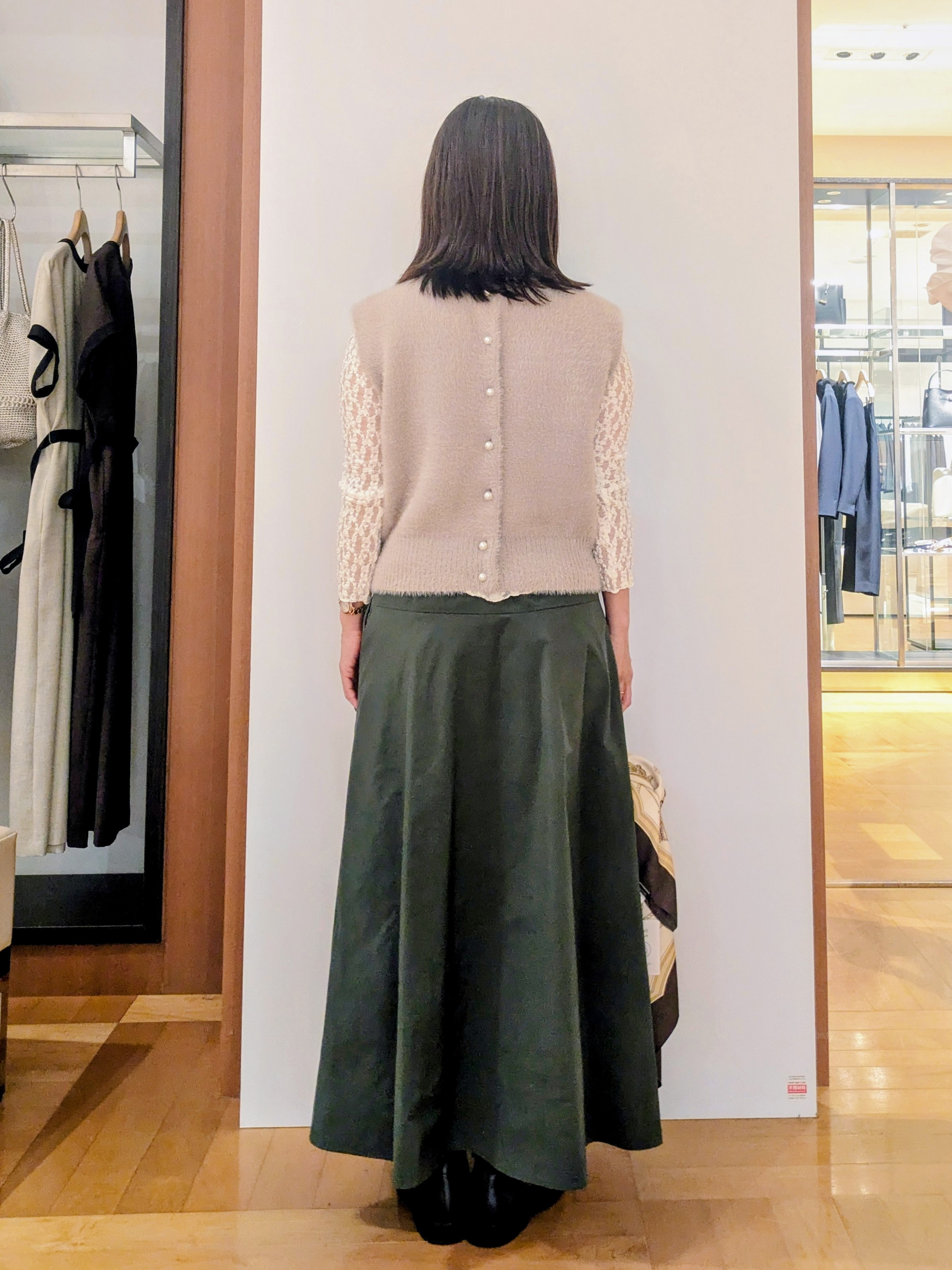 laverさんの「UNTITLED｜【羽織りのインナーに】レースプルオーバー」を使ったコーディネート