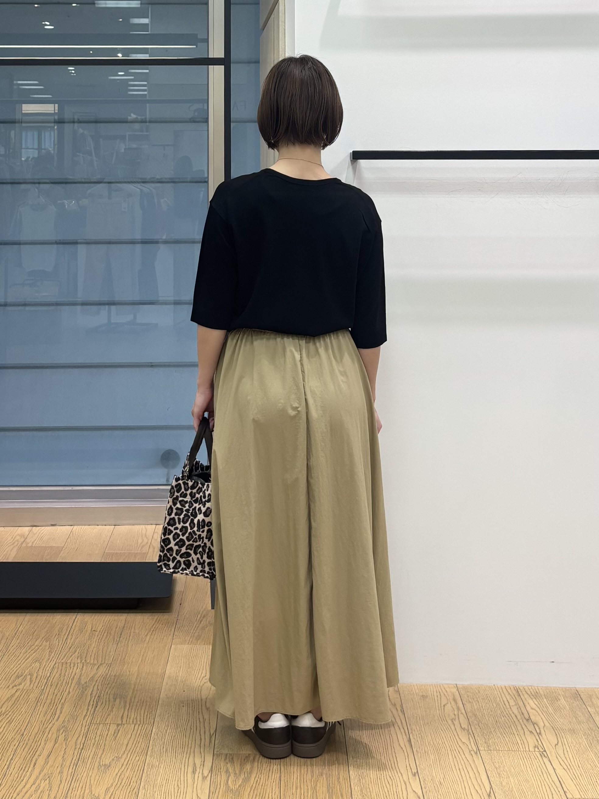 asamiさんの「INDIVI｜【2点セット】5分袖ニット＆カーディガン きれいめアンサンブルニット」を使ったコーディネート