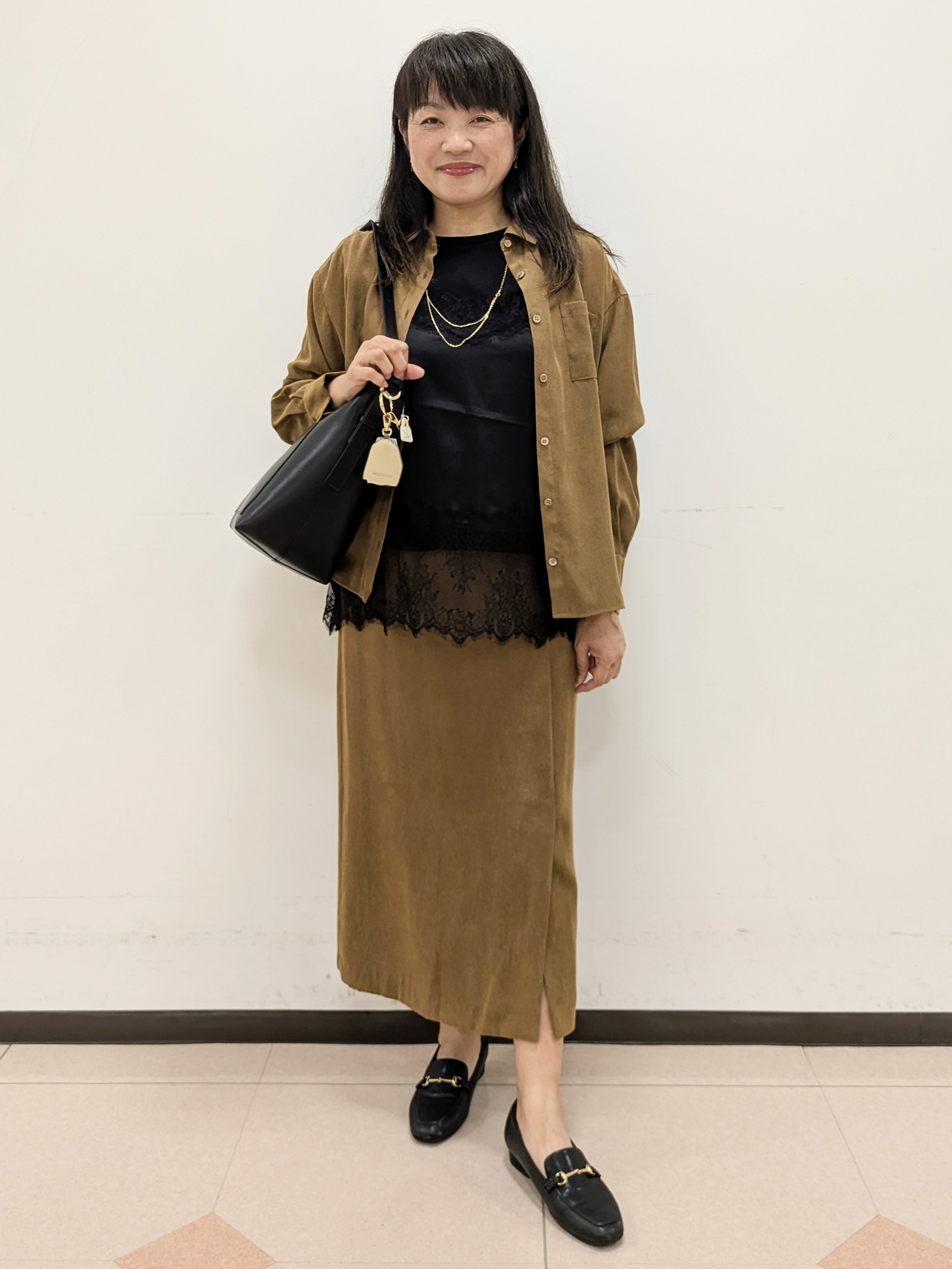 ともさんの「UNTITLED｜【セットアップ可/秋羽織り】スエードライクシャツ」を使ったコーディネート