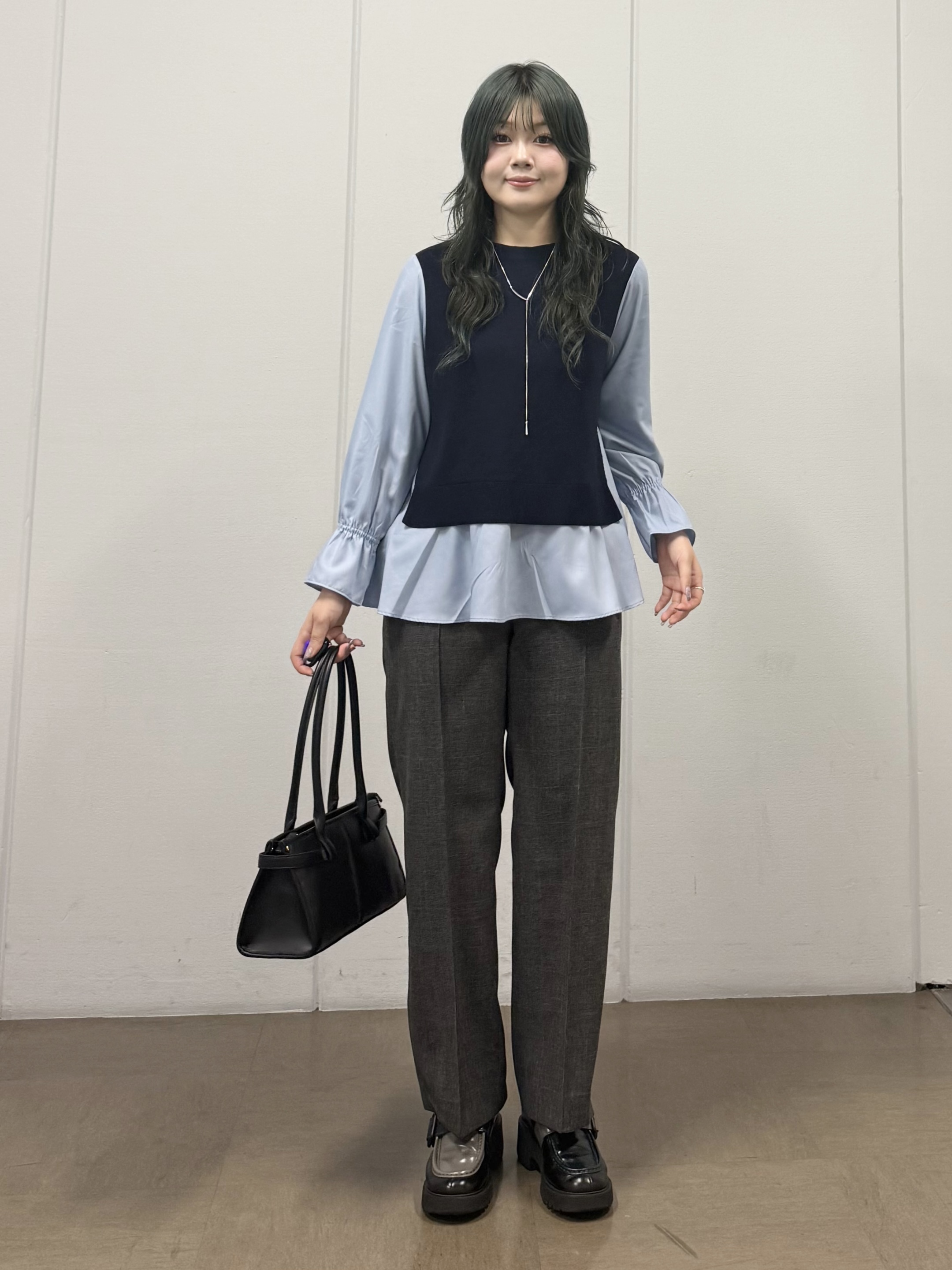 mizukiさんの「INDIVI｜【洗える／1枚でコーデ完成】重ね着風ニットトップス」を使ったコーディネート