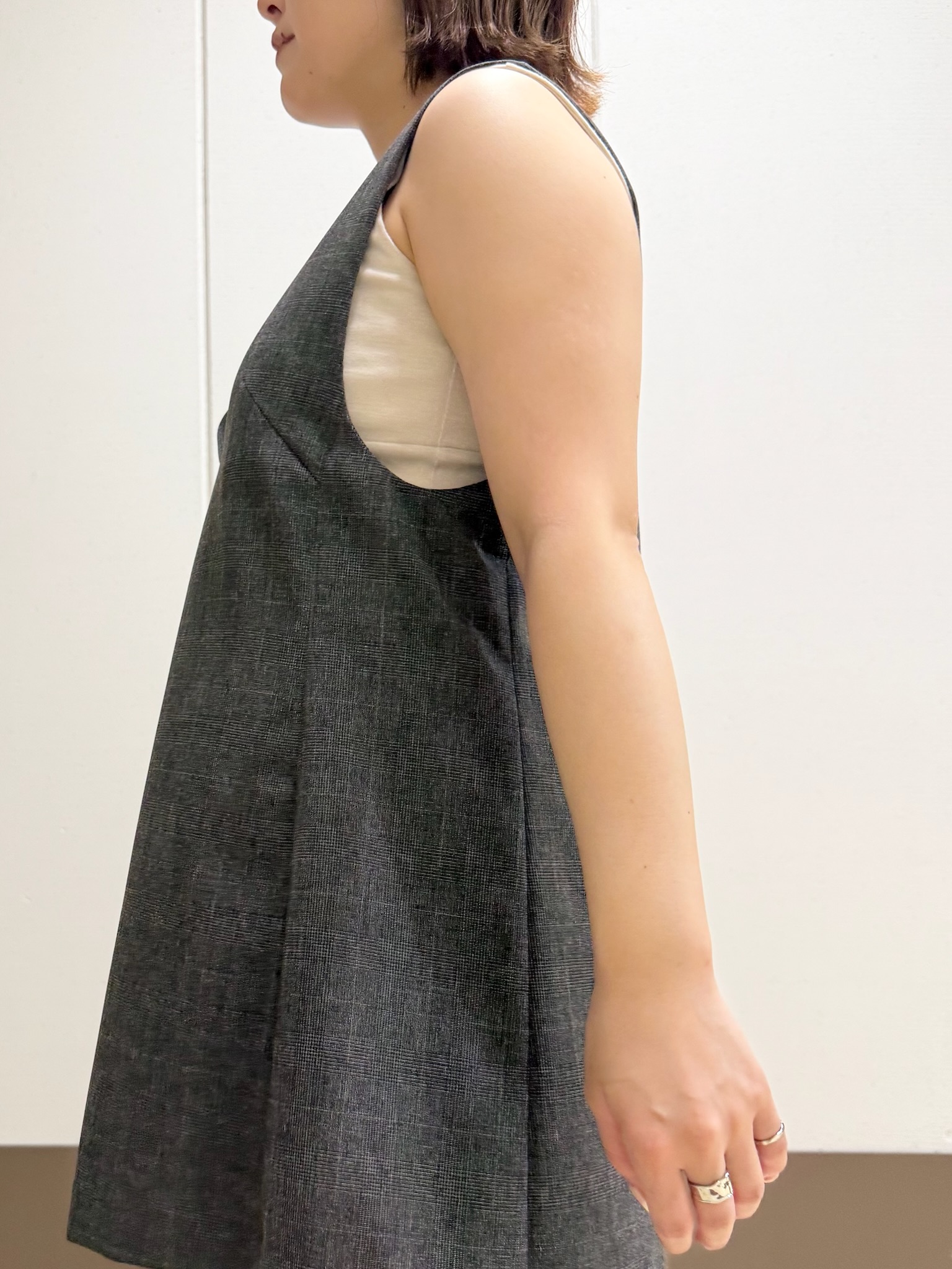 Rikoさんの「INDIVI｜【洗える／UVケア】リネン風チュニックベスト」を使ったコーディネート