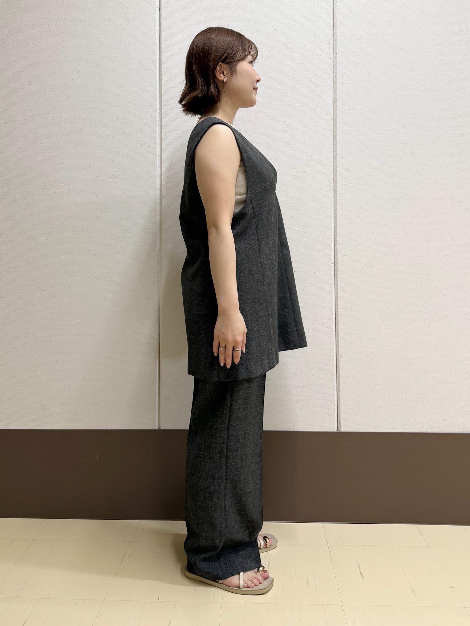 Rikoさんの「INDIVI｜【洗える／UVケア】リネン風チュニックベスト」を使ったコーディネート