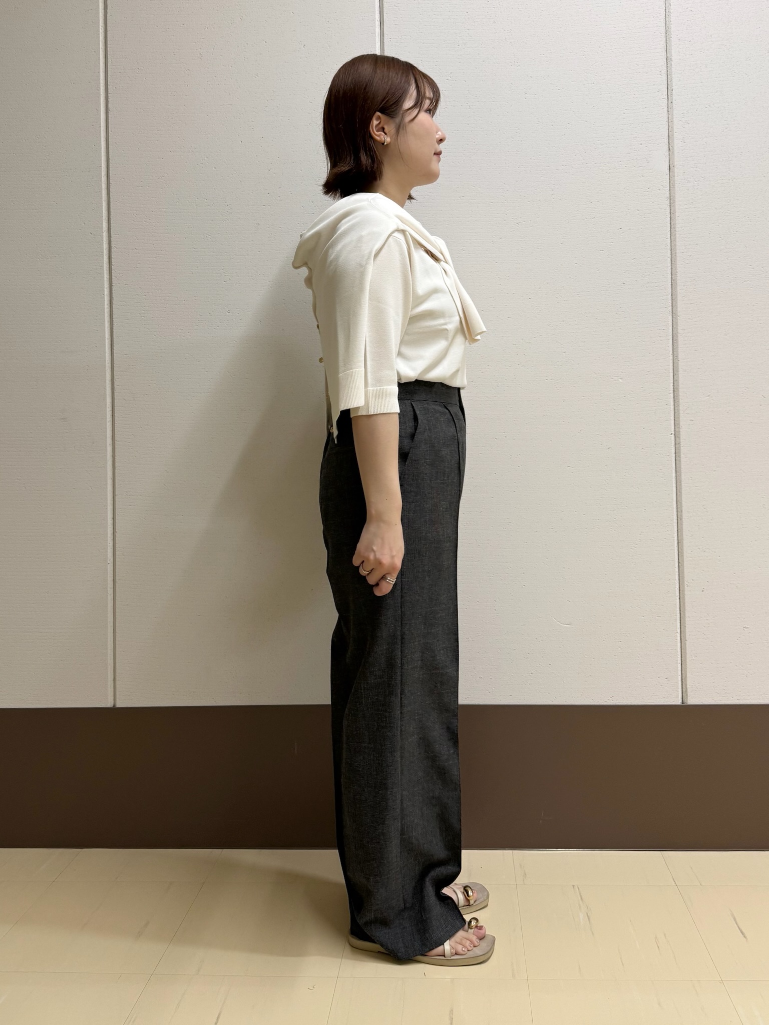 Rikoさんの「INDIVI｜【2点セット】5分袖ニット＆カーディガン きれいめアンサンブルニット」を使ったコーディネート