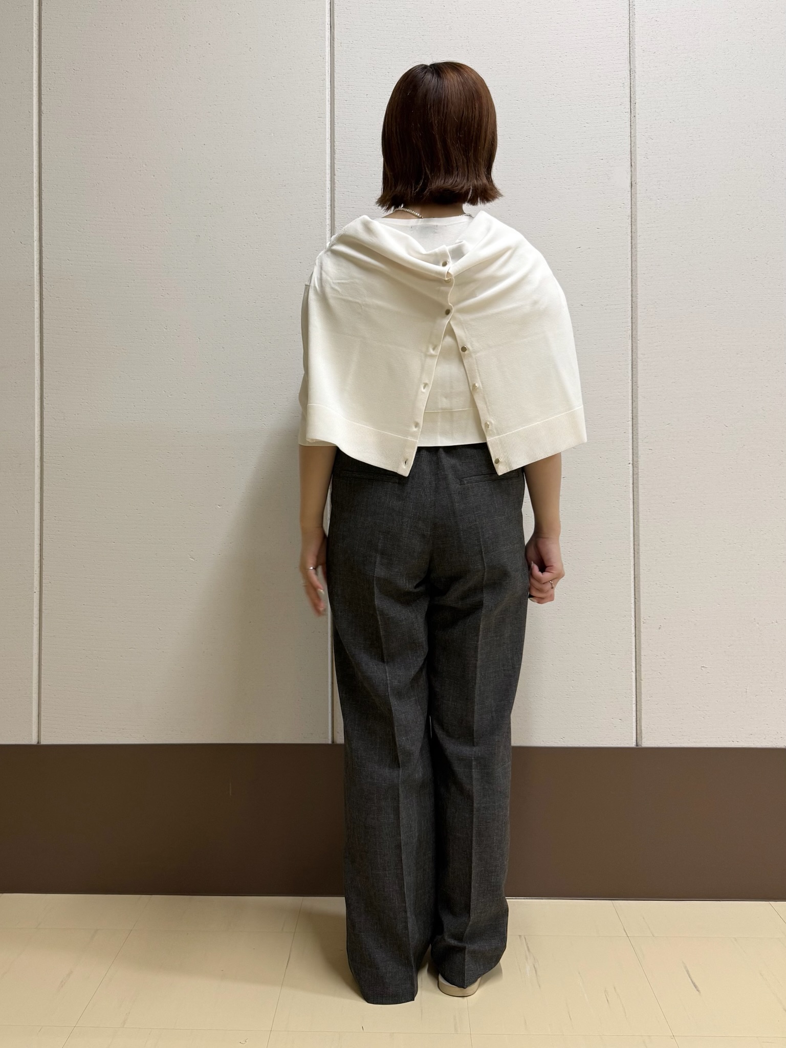 Rikoさんの「INDIVI｜【2点セット】5分袖ニット＆カーディガン きれいめアンサンブルニット」を使ったコーディネート