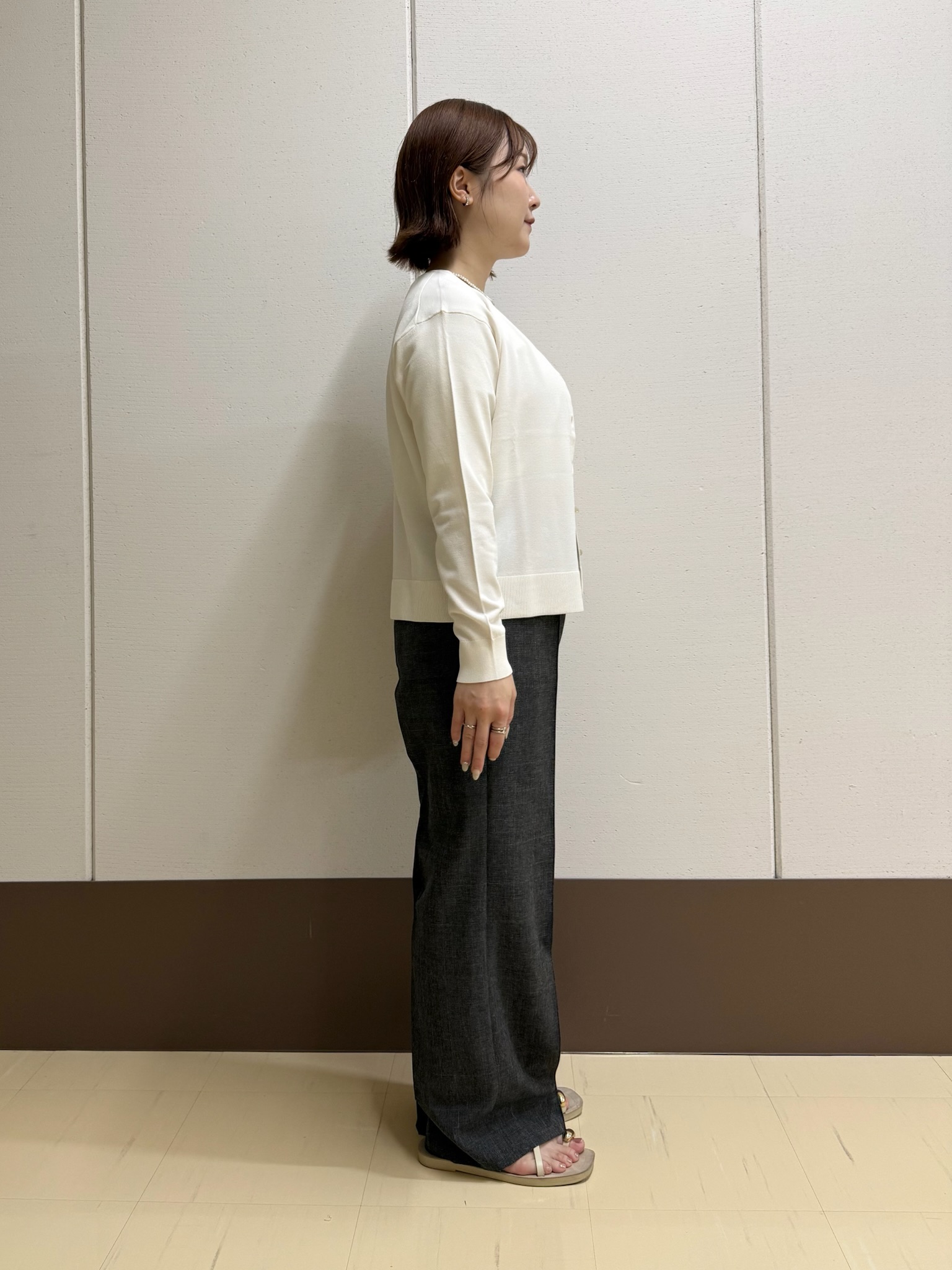 Rikoさんの「INDIVI｜【洗える／UVケア】チェック柄ストレートパンツ」を使ったコーディネート