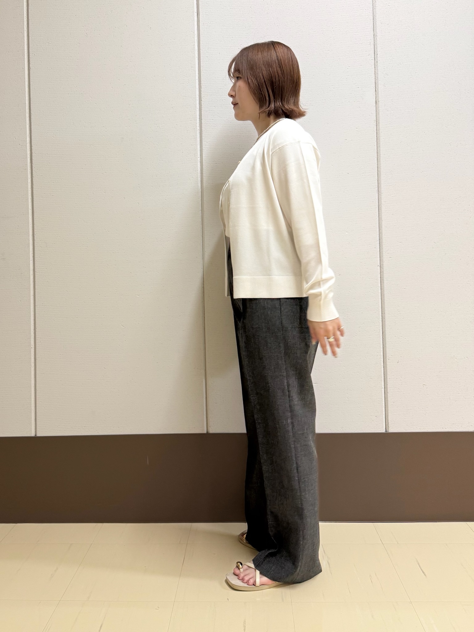 Rikoさんの「INDIVI｜【洗える／UVケア】チェック柄ストレートパンツ」を使ったコーディネート