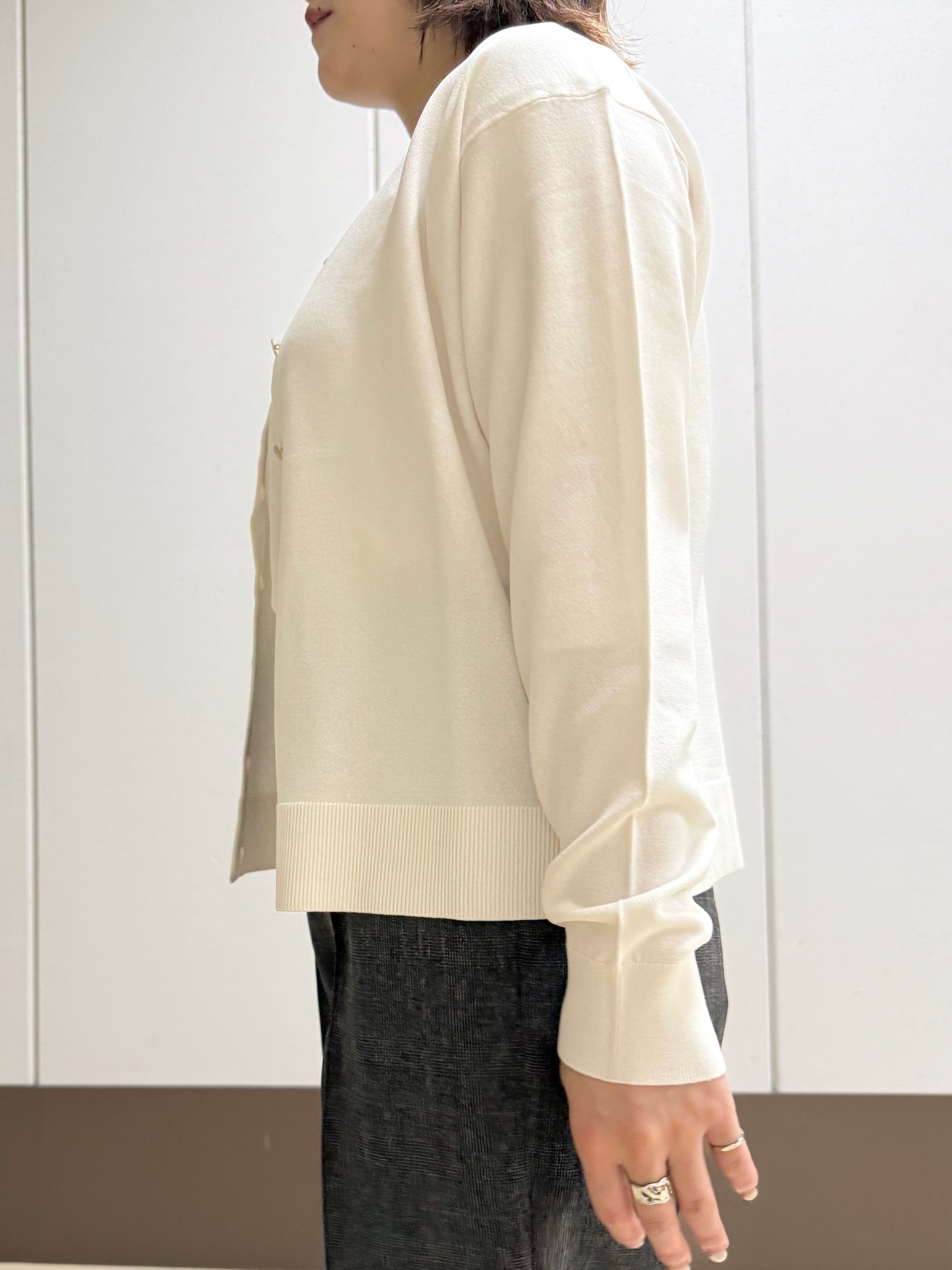 Rikoさんの「INDIVI｜【洗える／UVケア】チェック柄ストレートパンツ」を使ったコーディネート