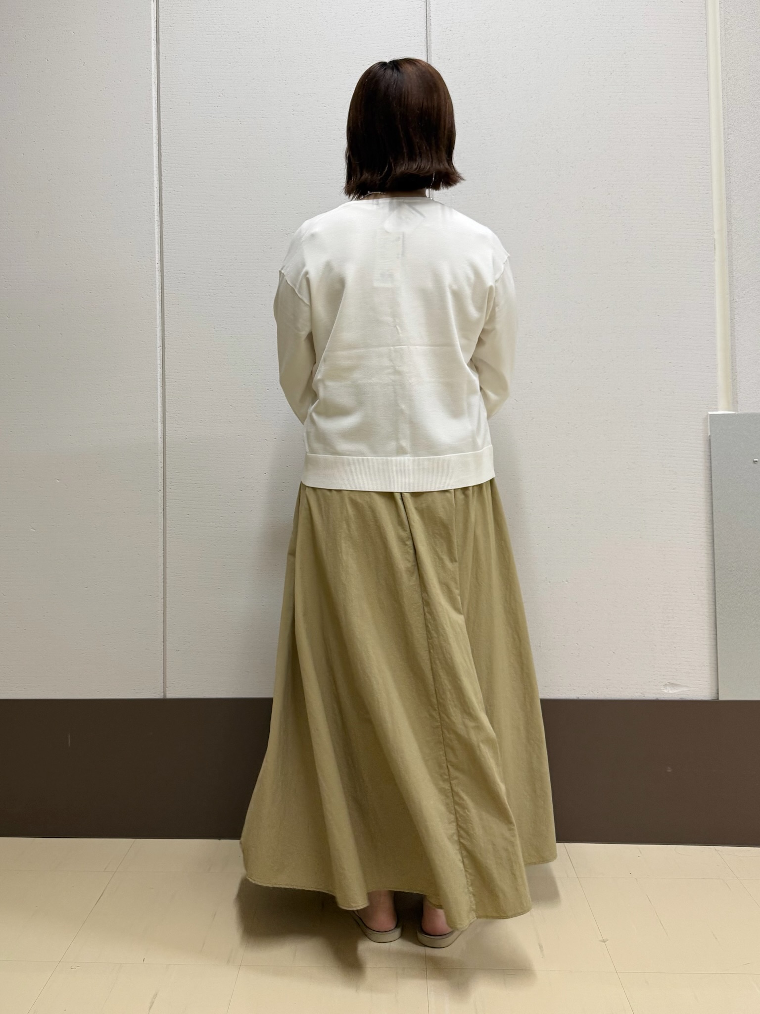 Rikoさんの「INDIVI｜【2点セット】5分袖ニット＆カーディガン きれいめアンサンブルニット」を使ったコーディネート