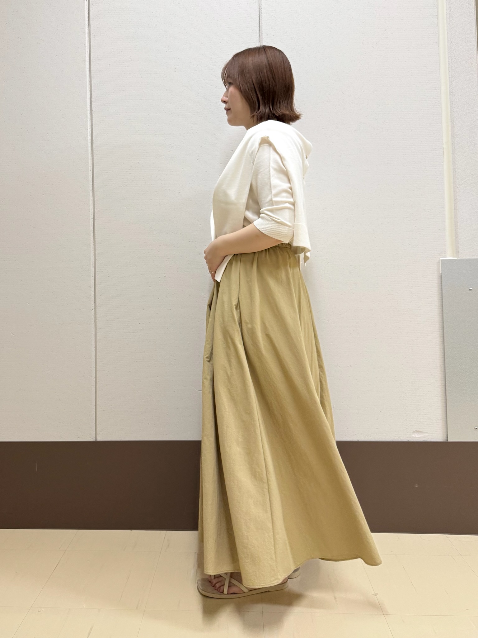 Rikoさんの「INDIVI｜【2点セット】5分袖ニット＆カーディガン きれいめアンサンブルニット」を使ったコーディネート