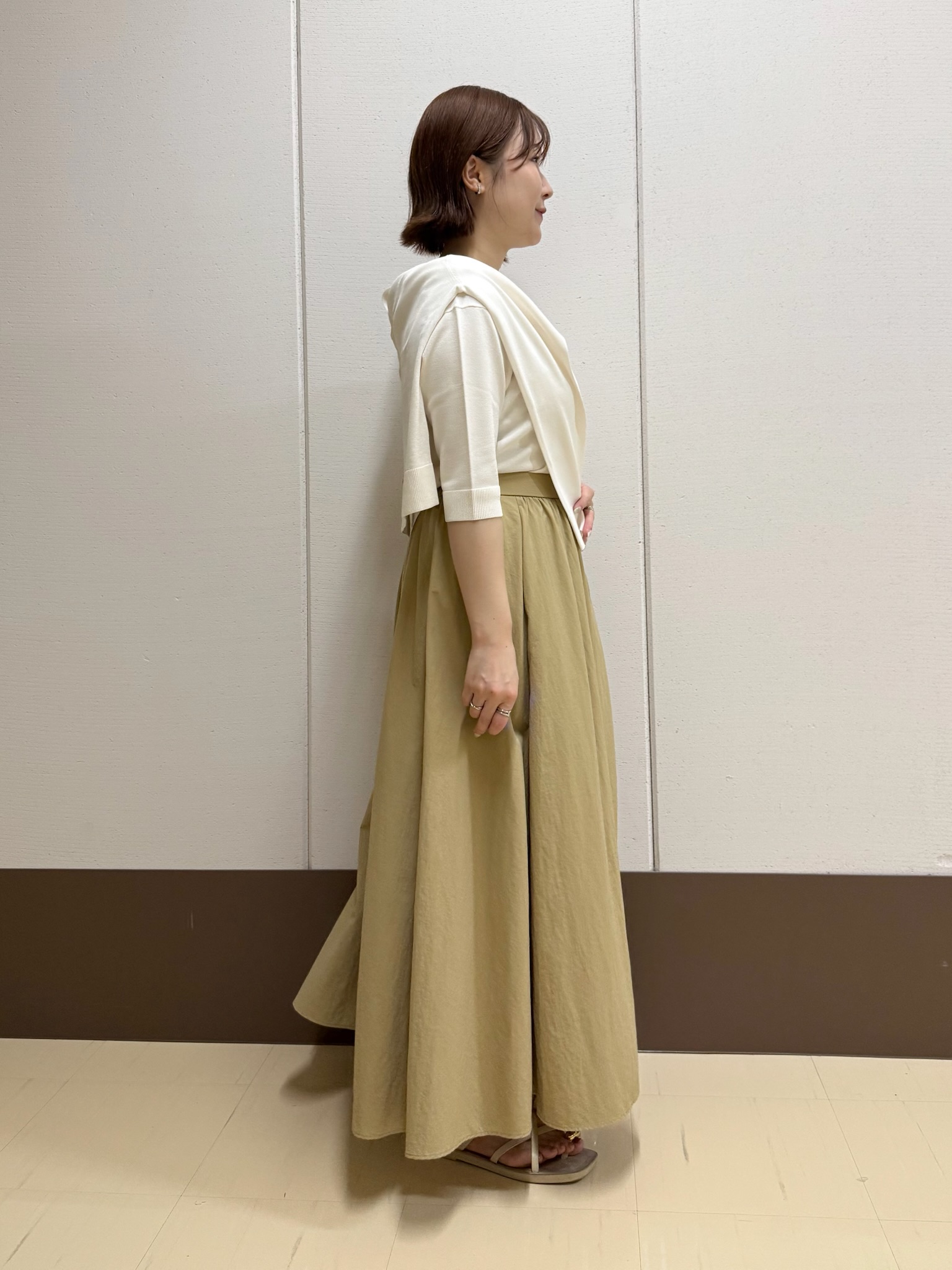 Rikoさんの「INDIVI｜【2点セット】5分袖ニット＆カーディガン きれいめアンサンブルニット」を使ったコーディネート