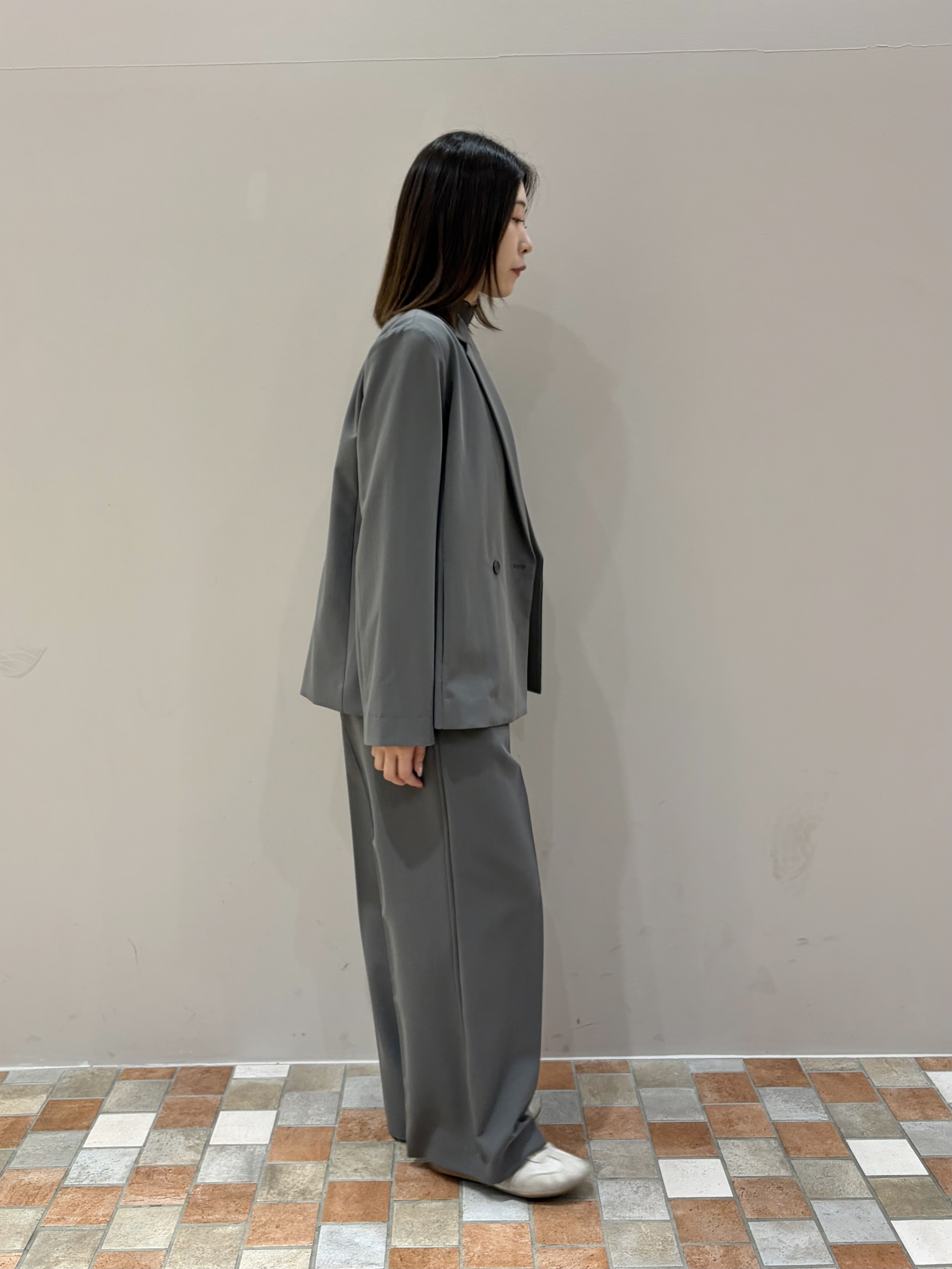 amiさんの「INDIVI｜ラインロングネックレス」を使ったコーディネート