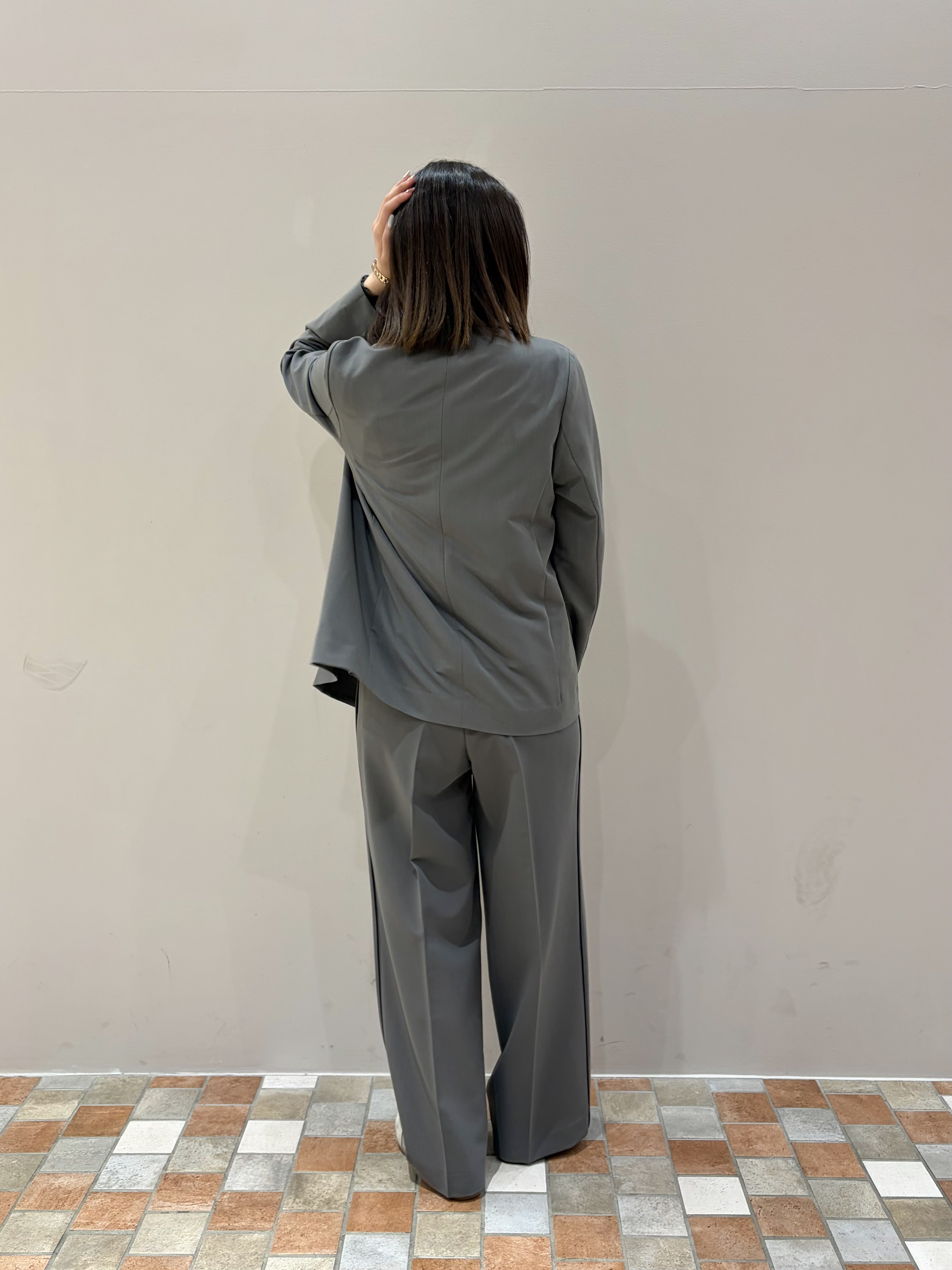 amiさんの「INDIVI｜ラインロングネックレス」を使ったコーディネート