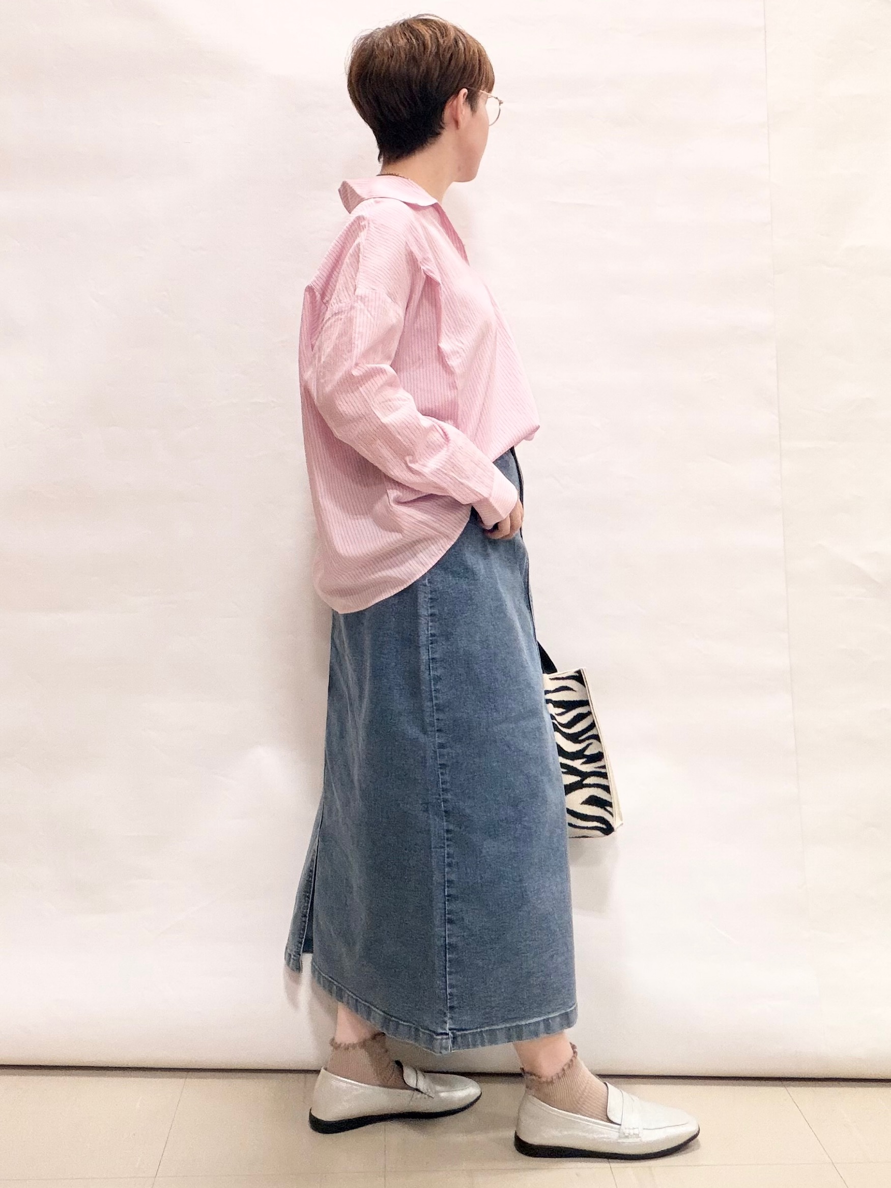なっちゃんさんの「SHOO･LA･RUE｜【洗濯機可】インせず決まるAライン ストライプスキッパーシャツ」を使ったコーディネート
