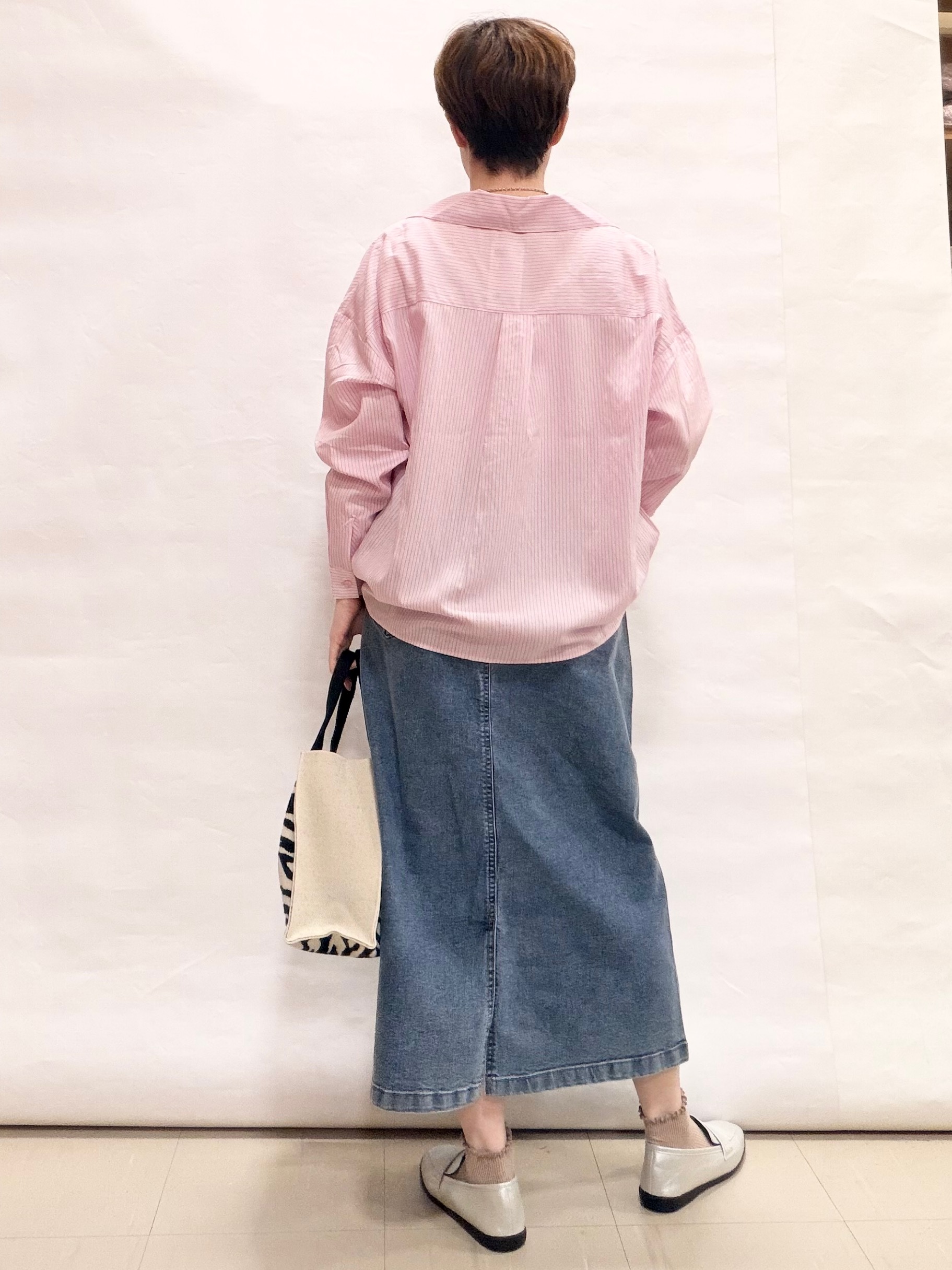 なっちゃんさんの「SHOO･LA･RUE｜【洗濯機可】インせず決まるAライン ストライプスキッパーシャツ」を使ったコーディネート