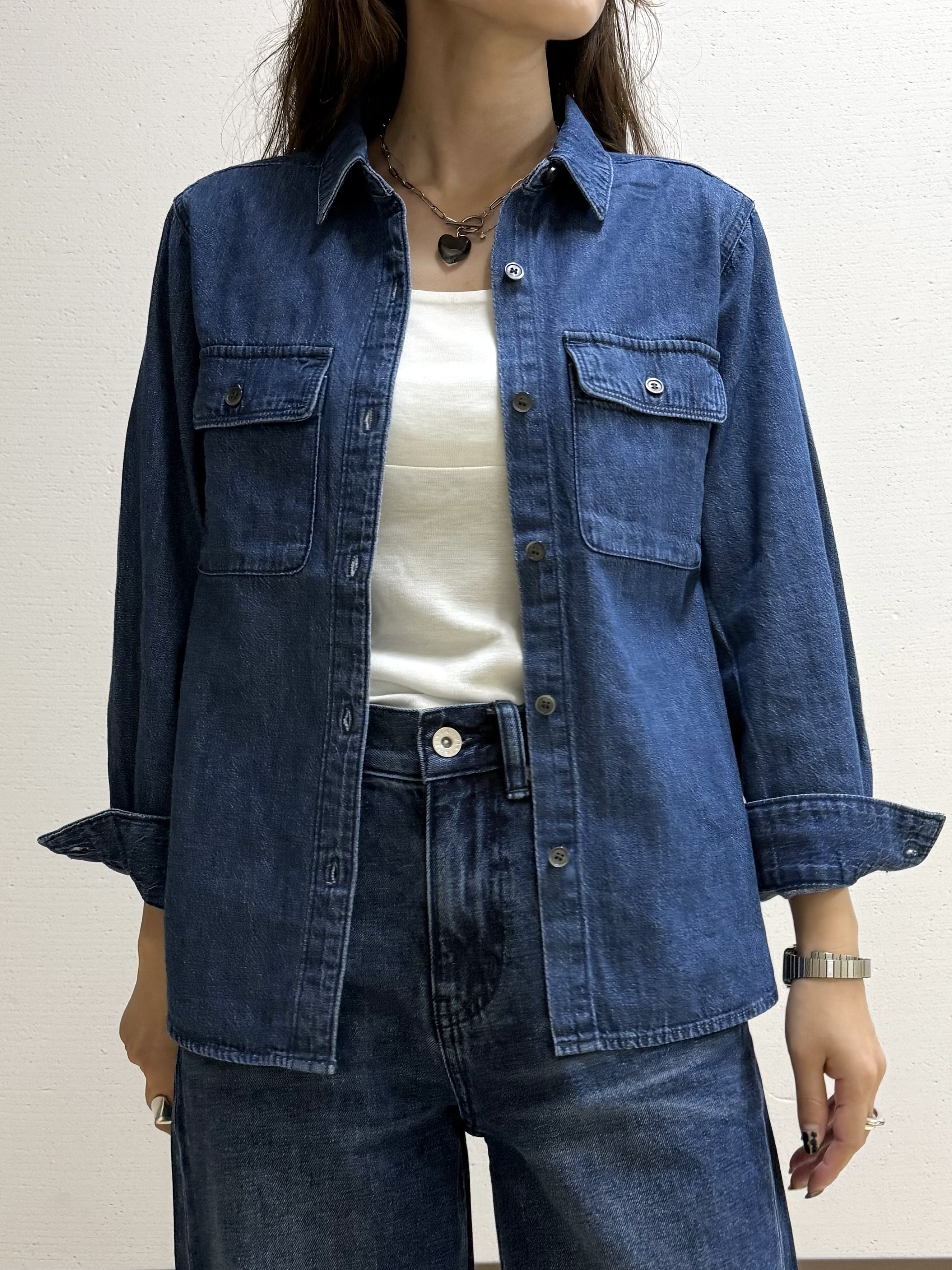 mamiさんの「INDIVI｜【洗える／体型カバー】ライトデニム ワークシャツ」を使ったコーディネート