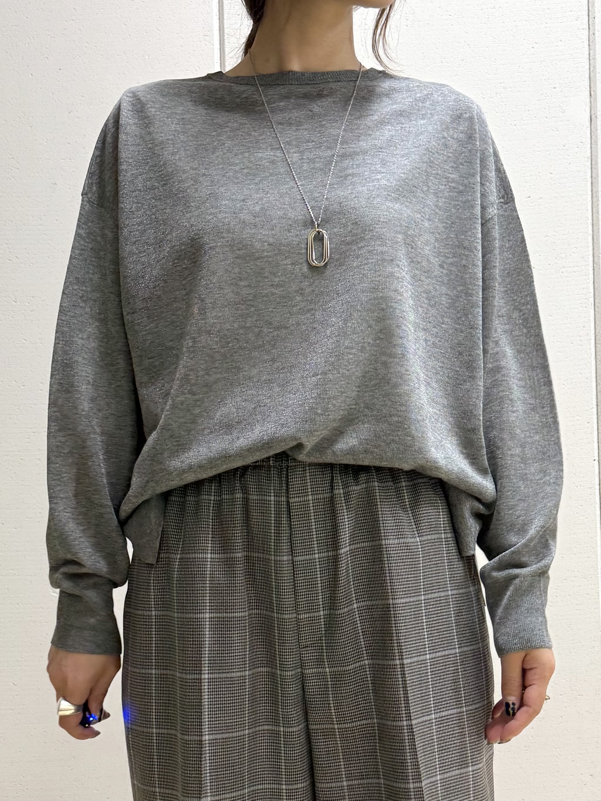 mamiさんの「INDIVI｜【アンサンブル可/秋羽織り/シアー】前後2WAYカーディガン」を使ったコーディネート